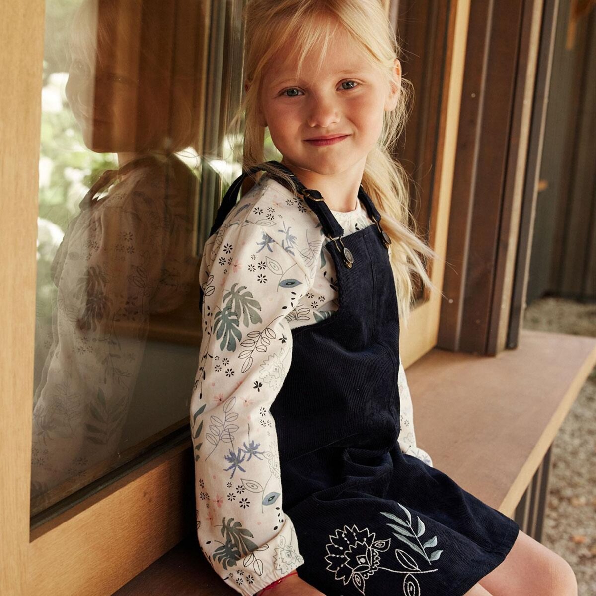 Petit Béguin Robe enfant en velours côtelé Belle de Nuit