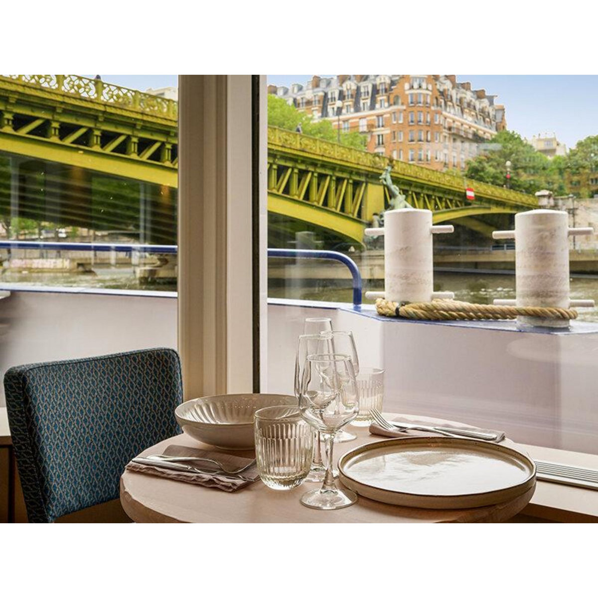 Smartbox Croisière sur la Seine : 1h30 avec brunch à bord du Capitaine Fracasse - Coffret Cadeau Multi-thèmes