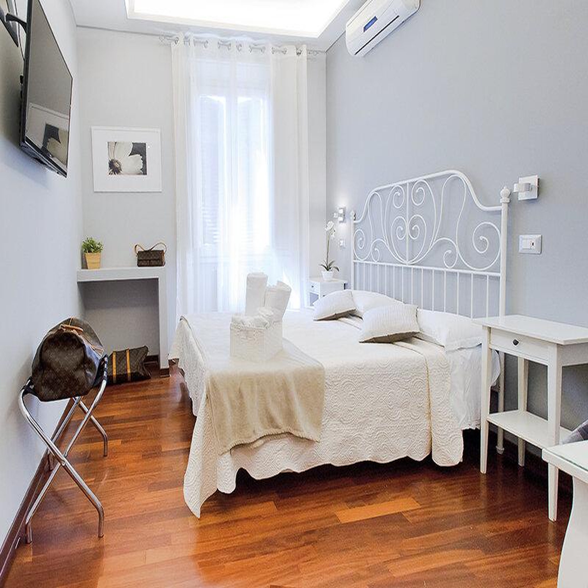 Voir la diapositive 2 : Smartbox Week-end à rome : 2 nuits en hôtel ou en chambre d'hôtes - coffret cadeau séjour