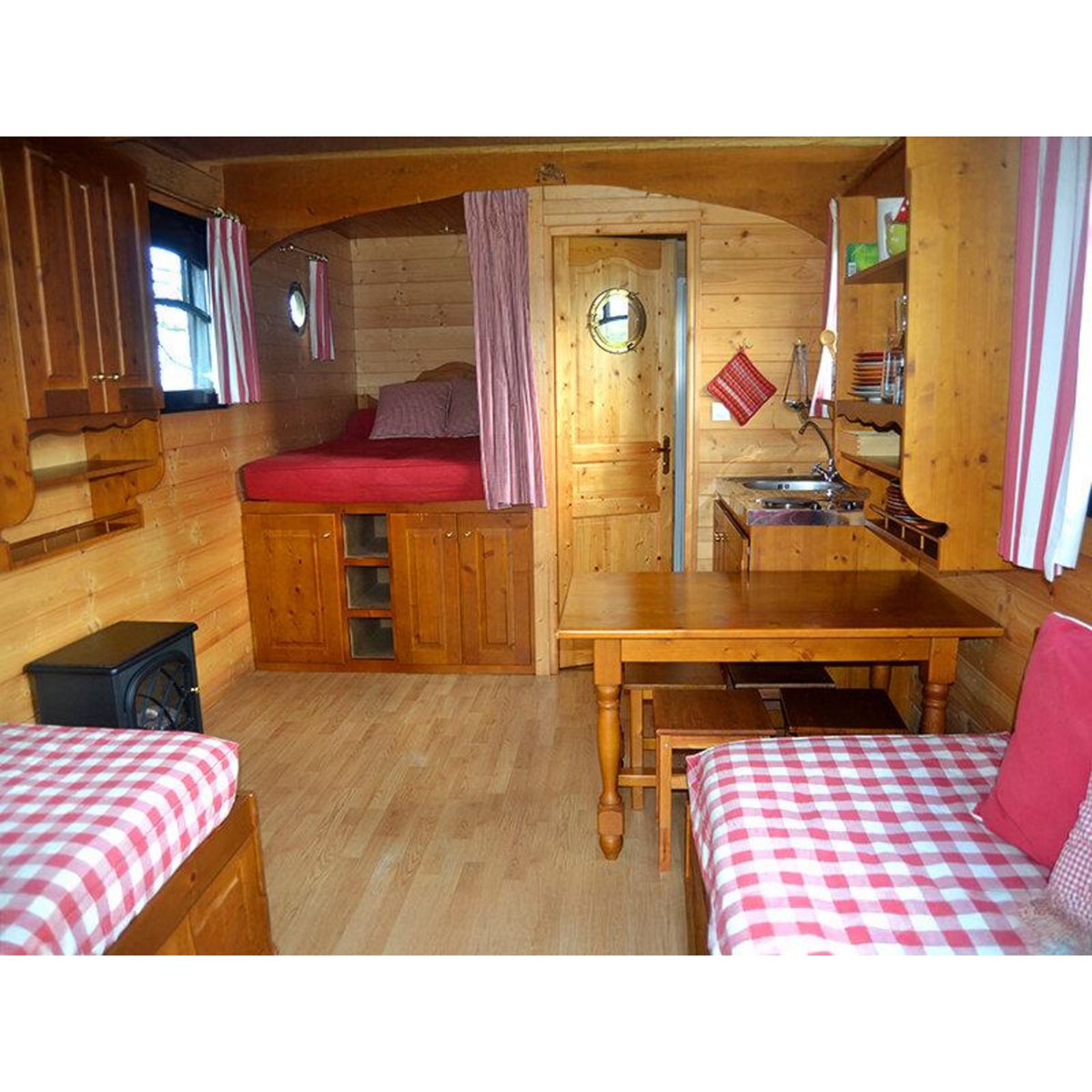 Smartbox Séjour insolite en famille : 2 jours dans un hébergement atypique - Coffret Cadeau Séjour