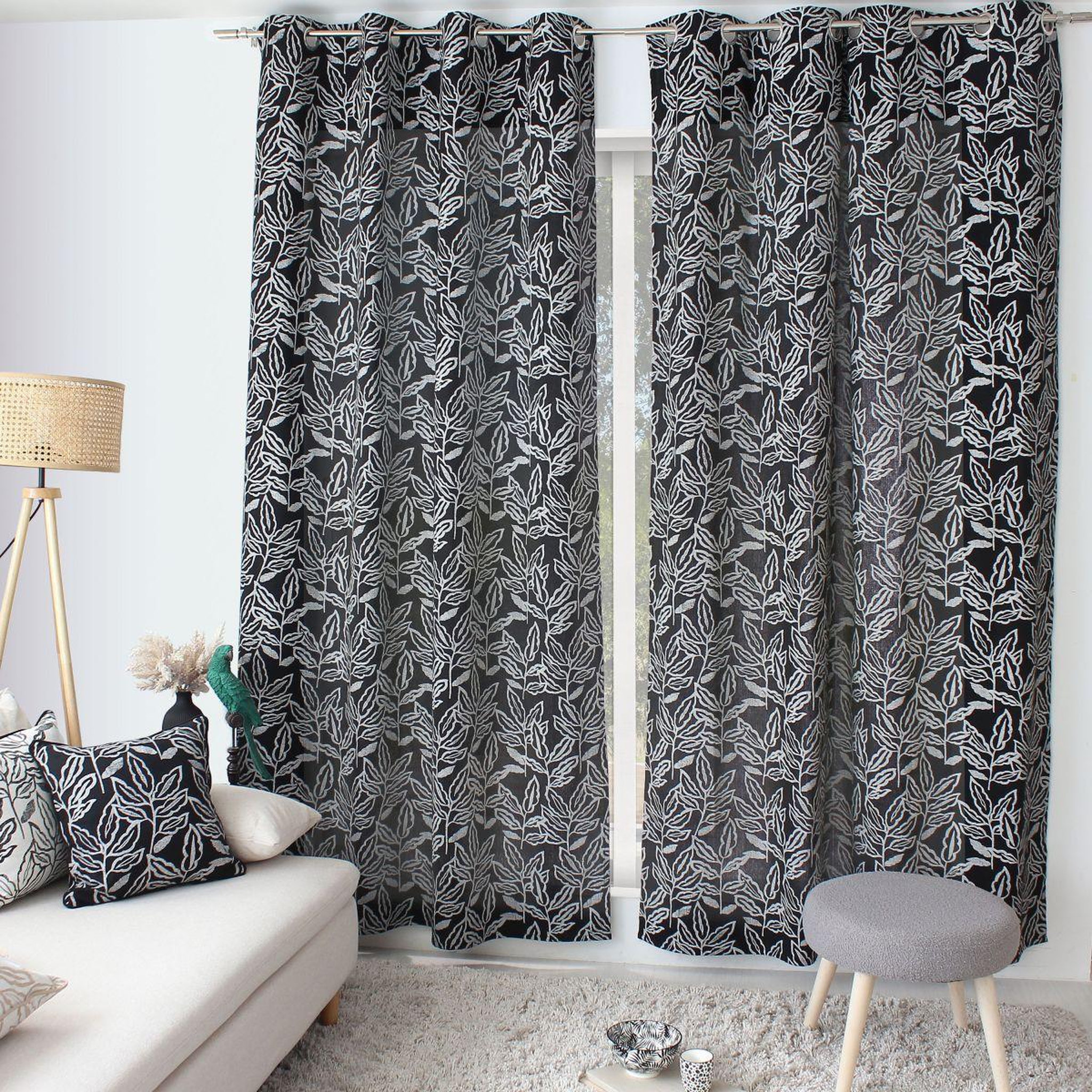 Voir la diapositive 4 : ENJOY HOME Rideau à œillets imprimé  lodge  140x240cm noir