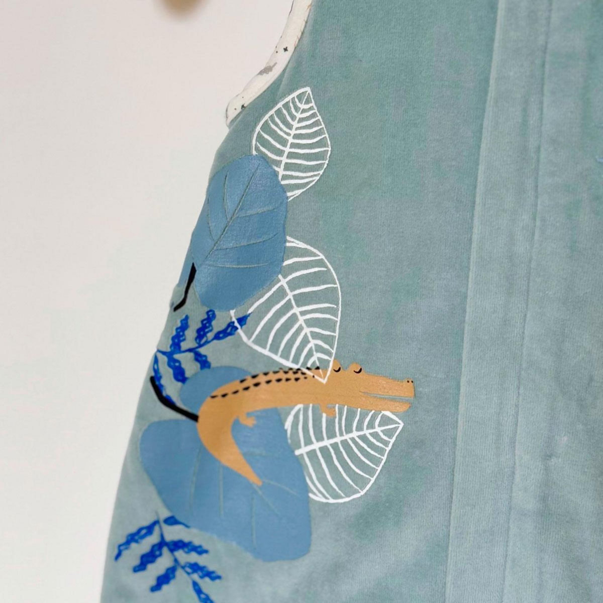 Petit Béguin Turbulette d'hiver en velours avec pieds retroussables Félintrépide