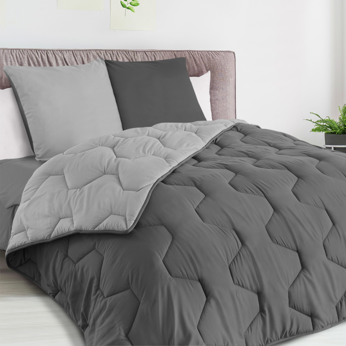 ID MARKET Couette 220x240 CM ABBY bicolore gris clair et gris 300 gr + 2 oreillers
