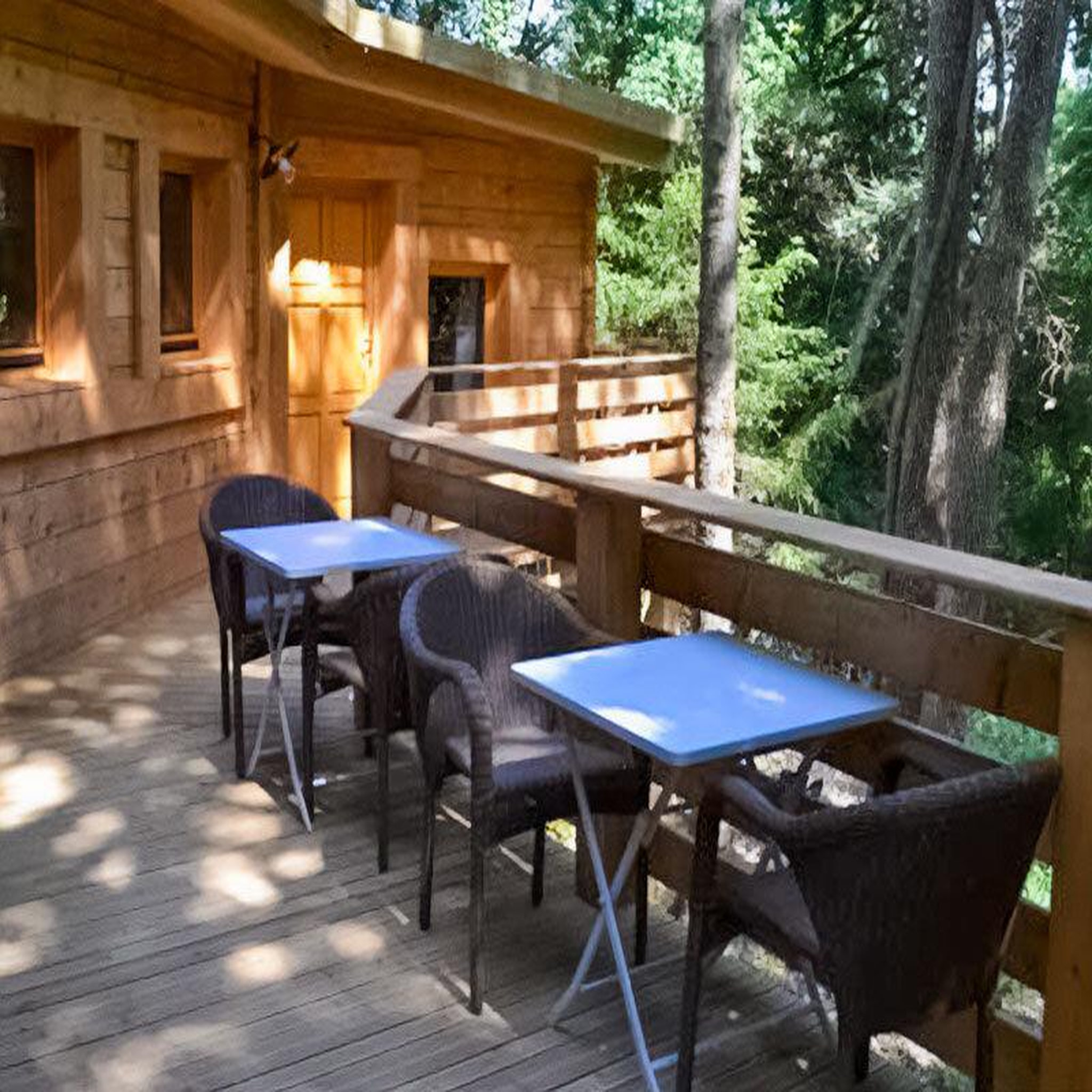 Voir la diapositive 2 : Smartbox 2 jours en lodge sur pilotis avec activité en famille près de poitiers - coffret cadeau séjour