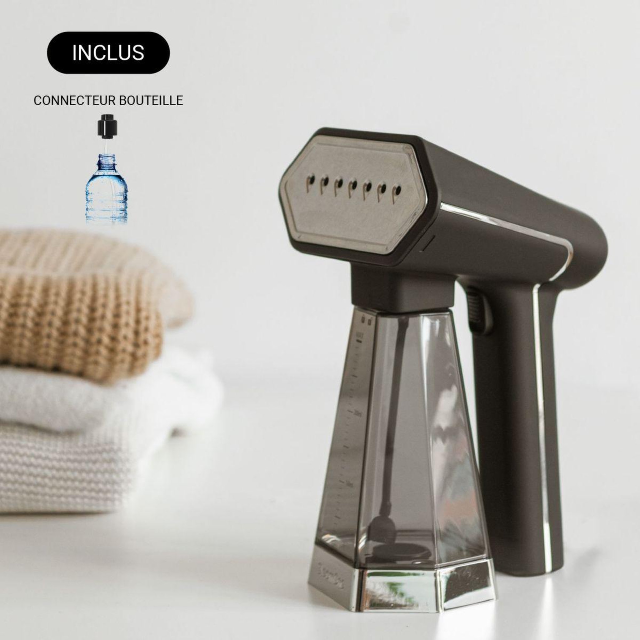 Voir la diapositive 2 : Steamone Défroisseur vapeur SN300SB-A Victor XL
