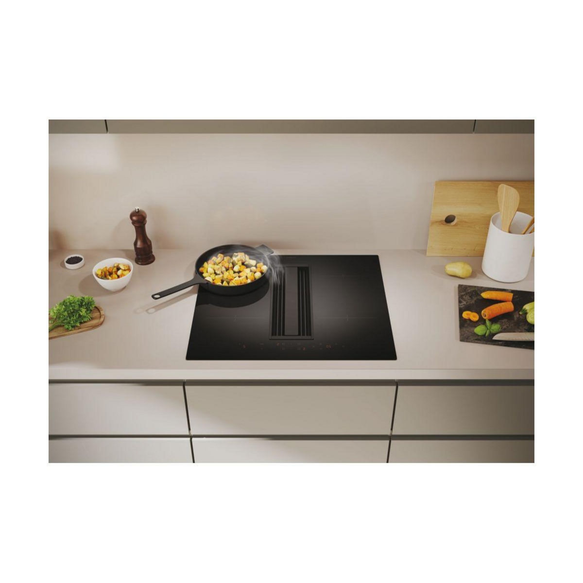 Candy Plaque induction aspirante CIH614CF