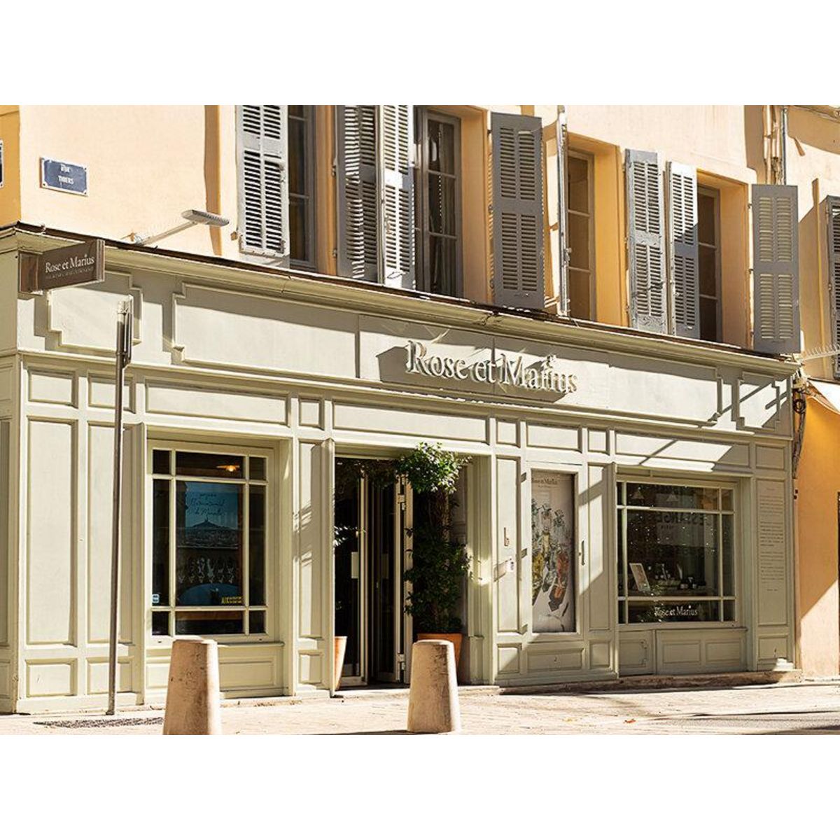 Smartbox Atelier de création de parfum d'intérieur au cœur d'Aix-en-Provence - Coffret Cadeau Multi-thèmes