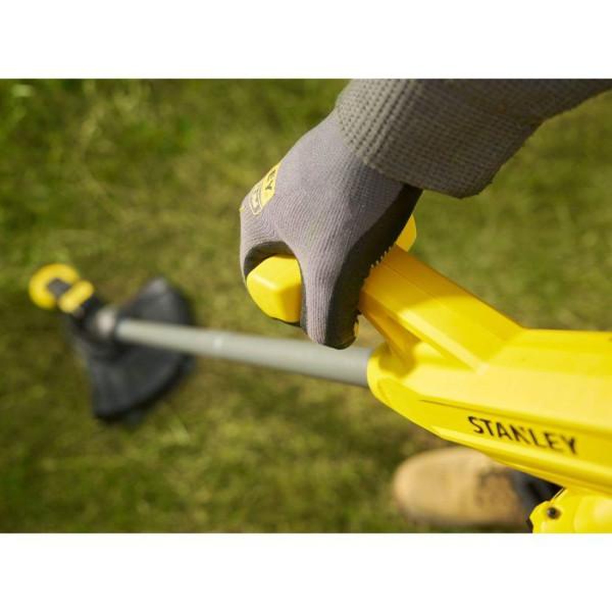 Voir la diapositive 6 : Stanley Coupe bordures 25cm loadé