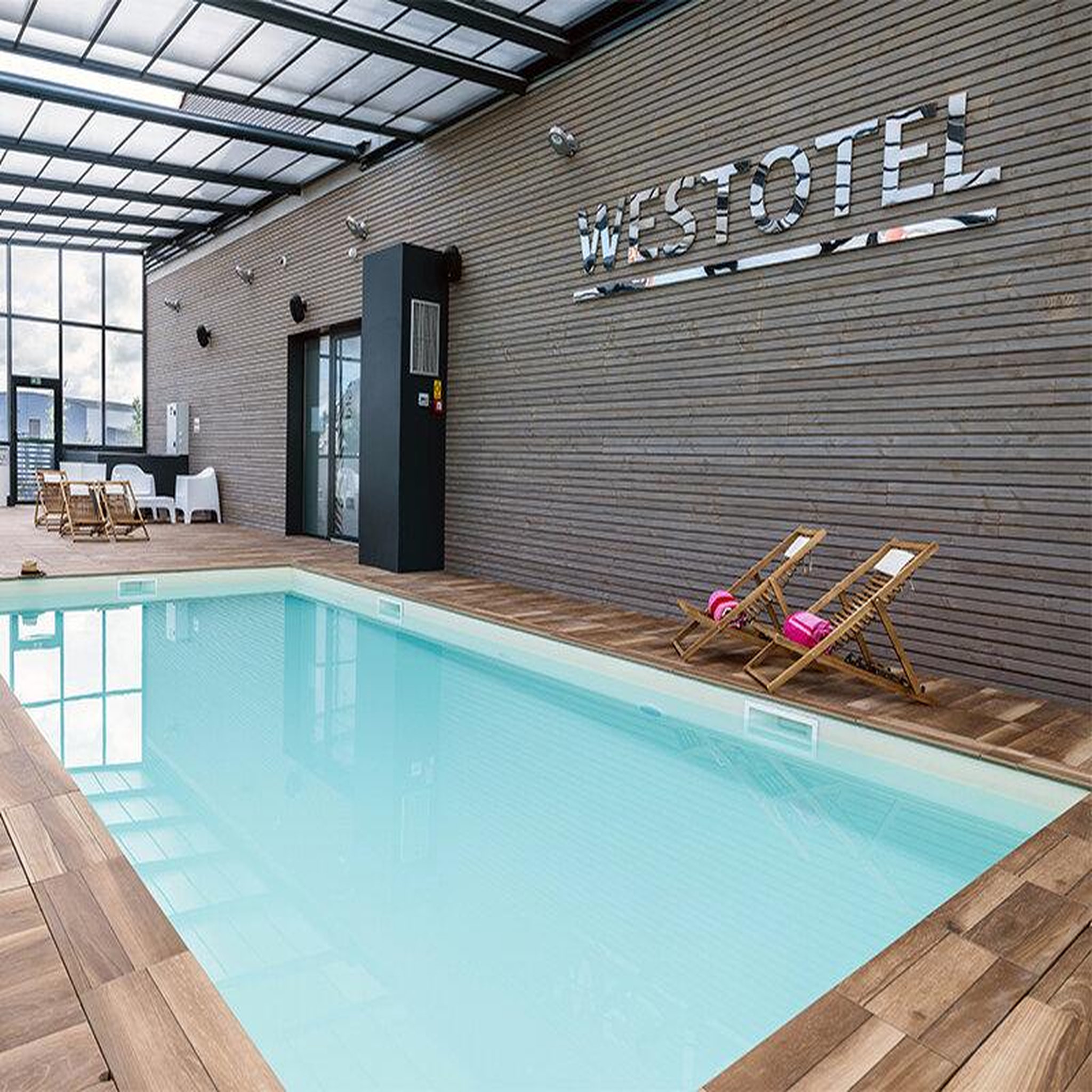 Voir la diapositive 3 : Smartbox 2 jours de luxe en hôtel balnéaire 4* à pornic avec dîner 4 plats et accès à l'espace bien-être - coffret cadeau séjour