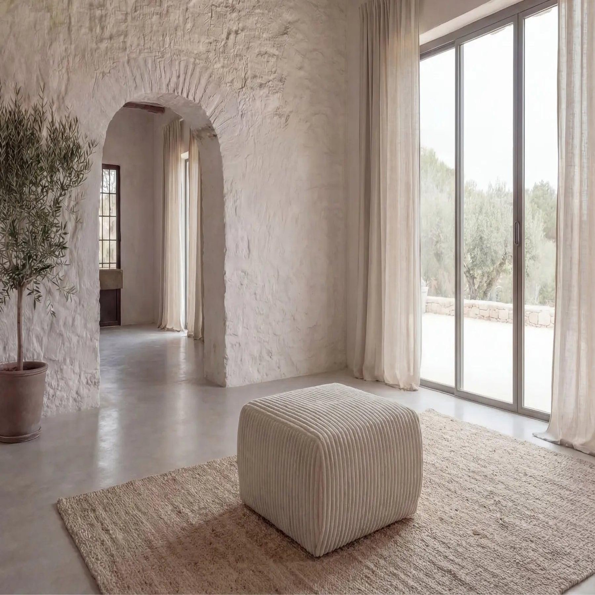 Voir la diapositive 4 : CASANOVA PARIS Elio - pouf velours côtelé