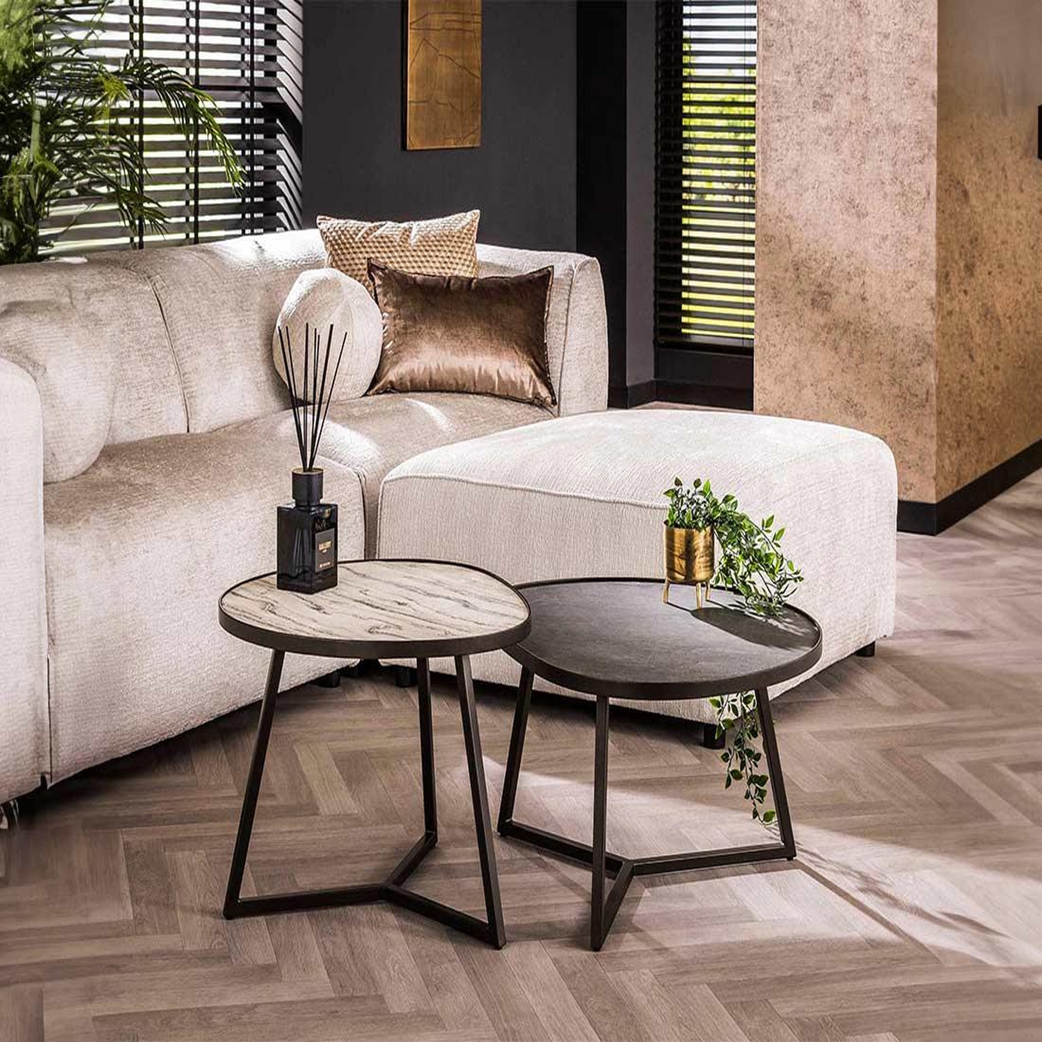 Voir la diapositive 2 : LISA DESIGN Haryana - lot de 2 tables basses - effet marbre