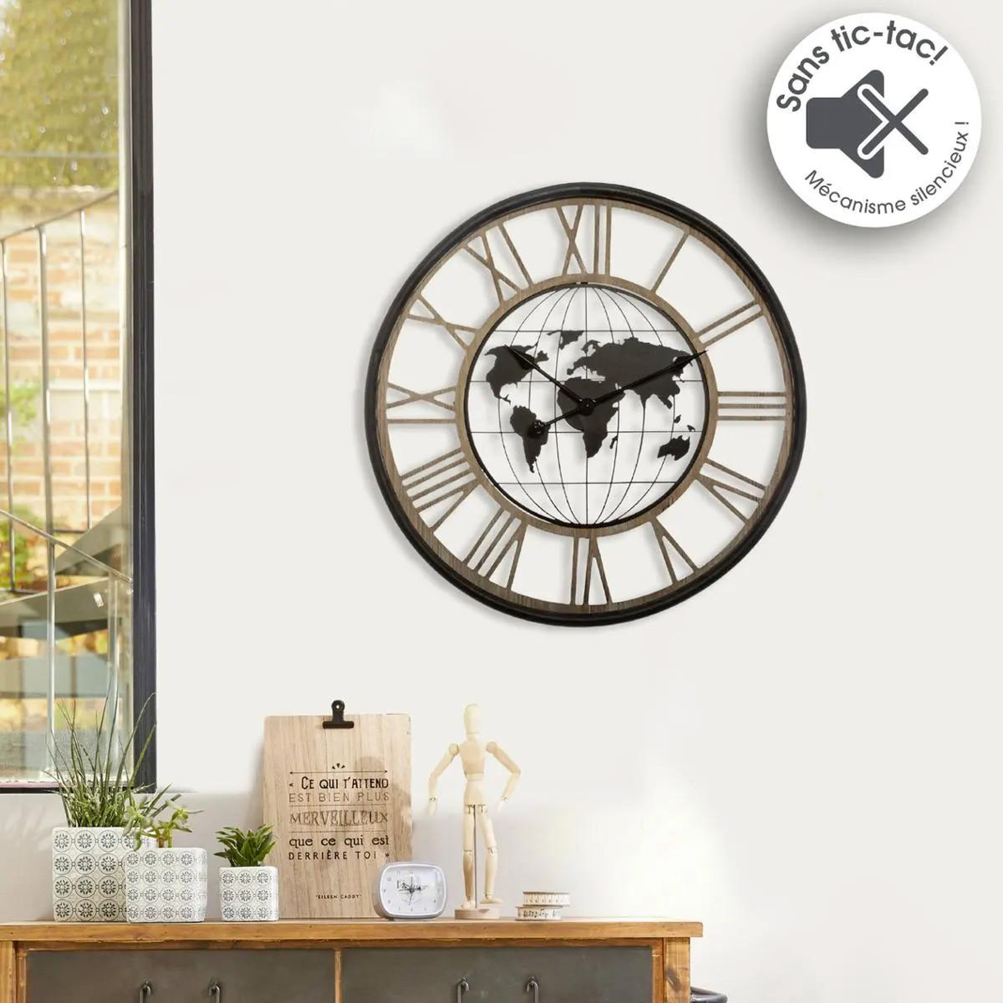 Voir la diapositive 4 : ATMOSPHERA Pendule ronde en métal  monde  67cm naturel