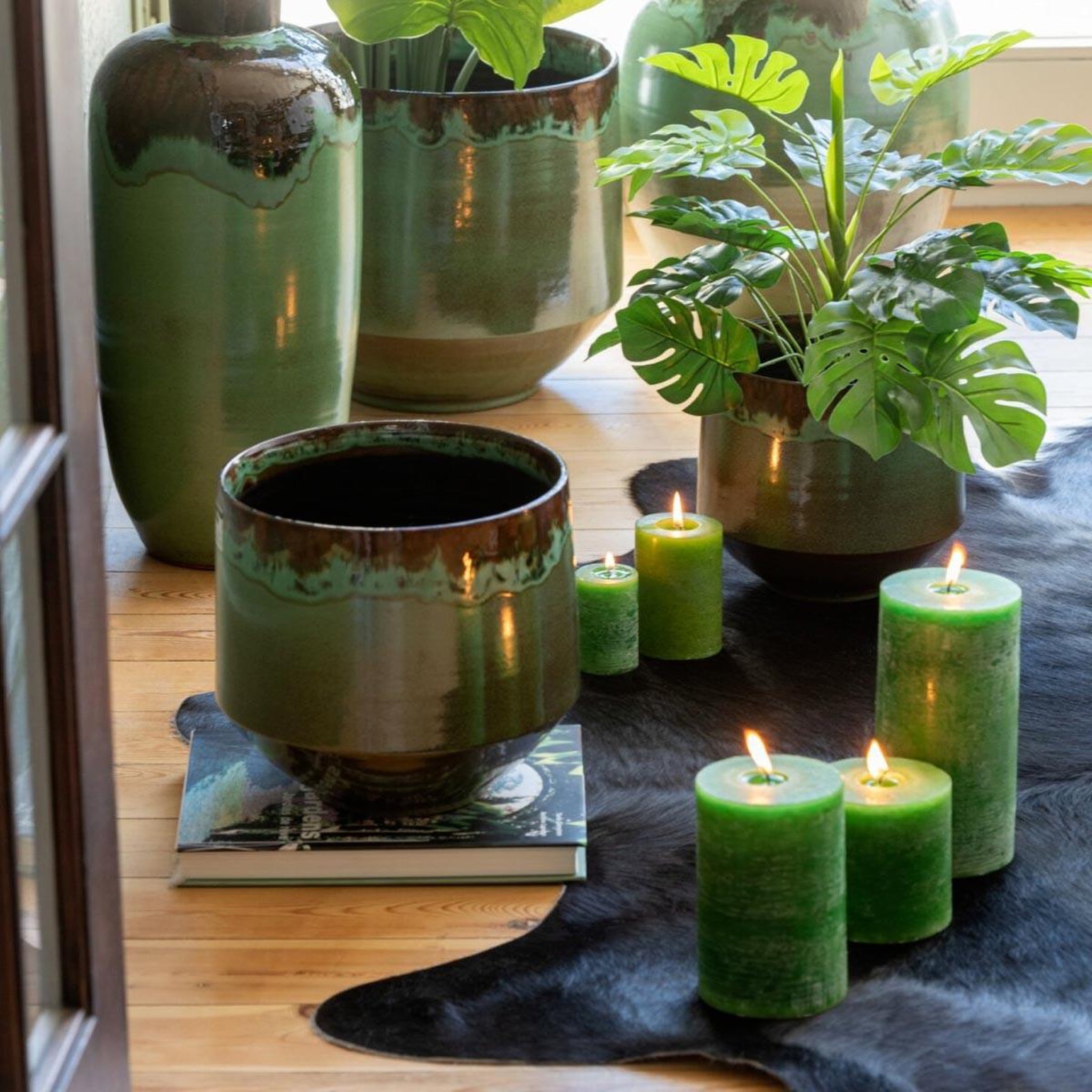 Voir la diapositive 2 : J-LINE Bougie cylindrique déco  junina  20cm vert clair