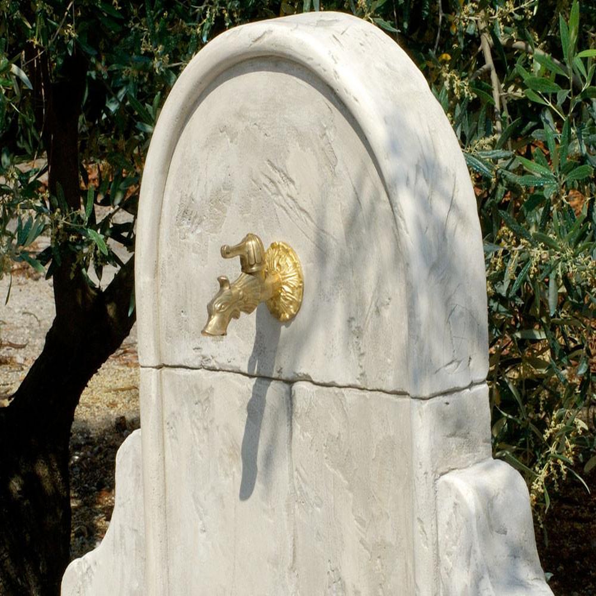 Voir la diapositive 2 : Habitat et Jardin Fontaine  STropez  - 1.00 x 0.53 x 0.94 m