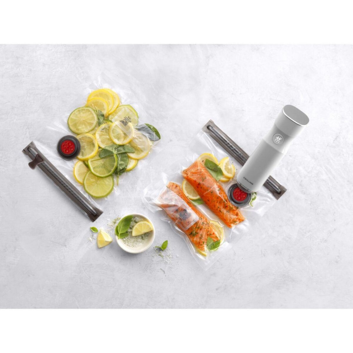 FOODSAVER Sac sous vide FSRE2002X01 2 rouleaux 20cm X 4.5m pas cher 