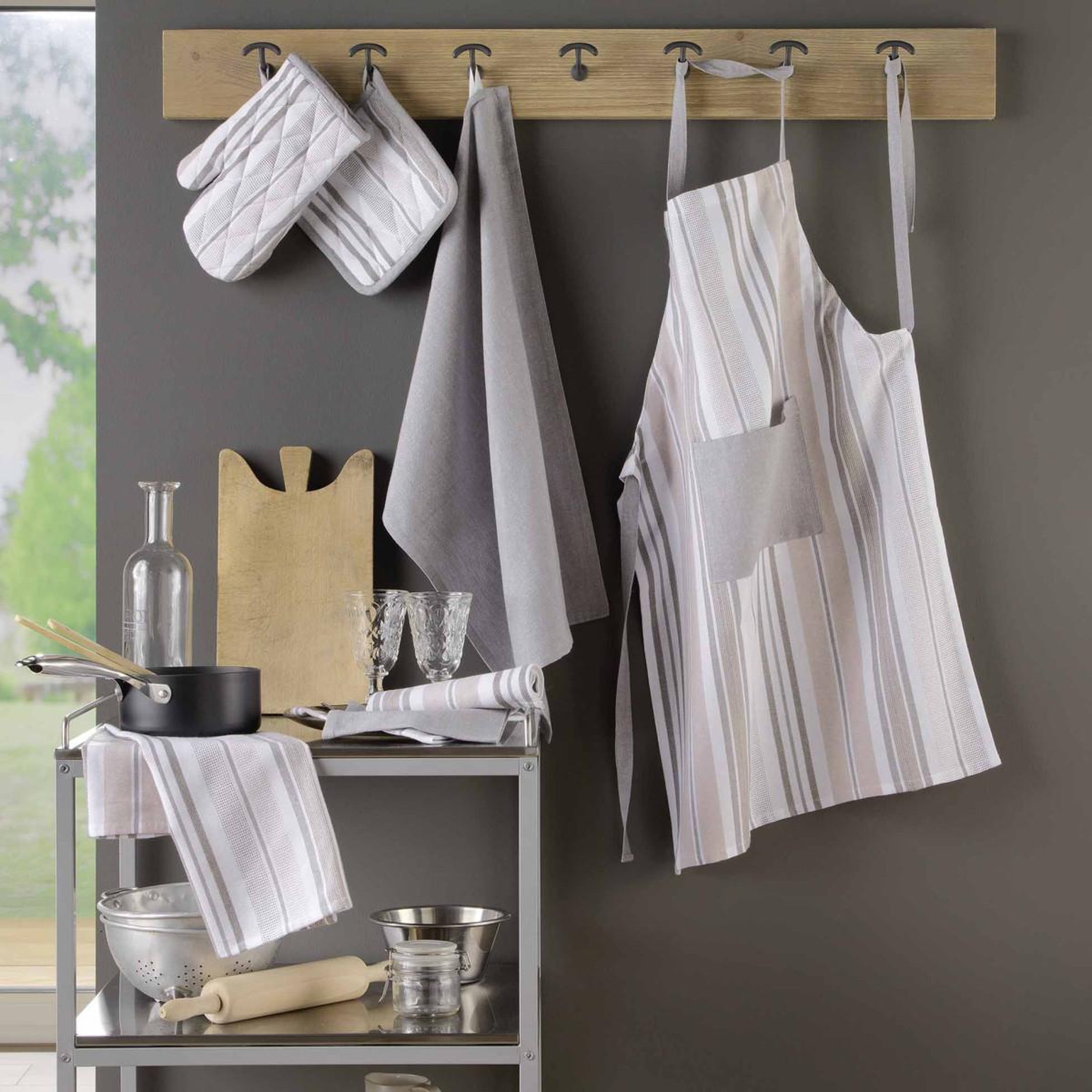 Voir la diapositive 3 : Douceur d'Intérieur Tablier de cuisine imprimé  melina  84cm gris