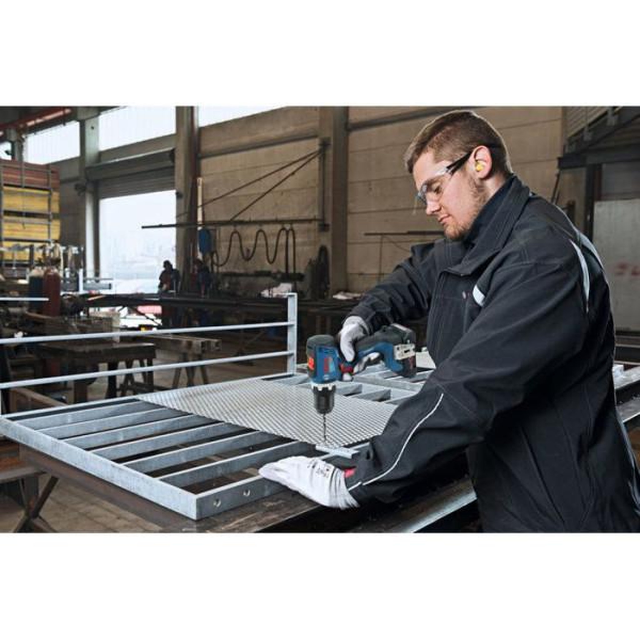 Voir la diapositive 6 : Bosch Professional Perceuse-visseuse bosch professional - gsr 18v-65 + coffret + 2 batteries procore18v 2x4,0ah l