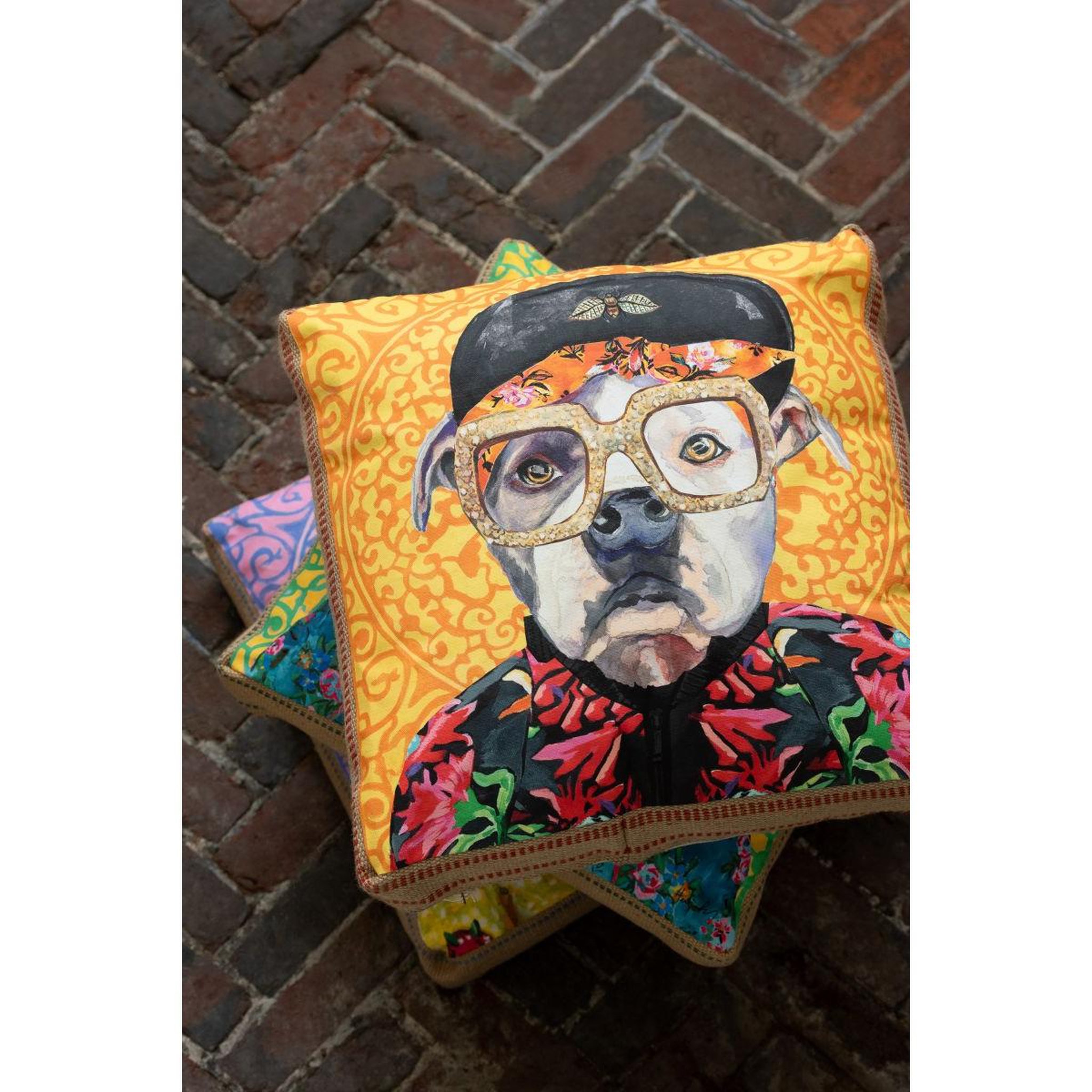 Voir la diapositive 5 : J-LINE Coussin déco chien  popart  50x50cm multicolore