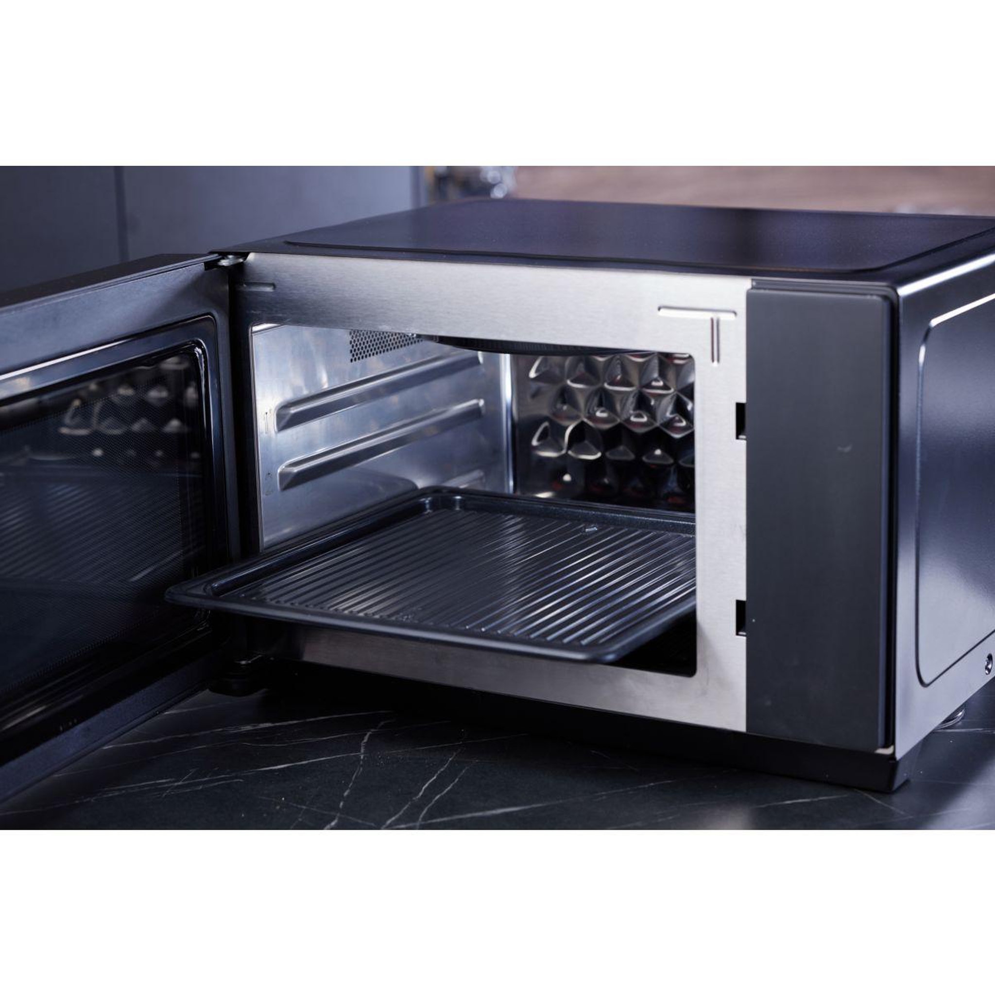 Voir la diapositive 5 : Hisense Micro ondes h28s01 speed oven 7 en 1: airfryer, four à pizza, grille pain, mijoteuse, déshydrateur, grill