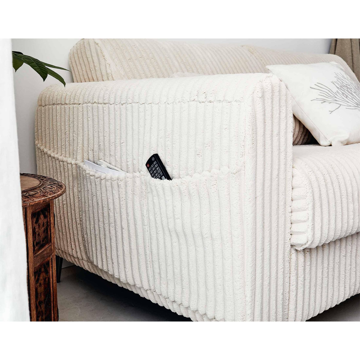 LISA DESIGN Owen - canapé 3 places convertible express couchage quotidien 140 cm matelas 12 cm en velours côtelé grosses côtes