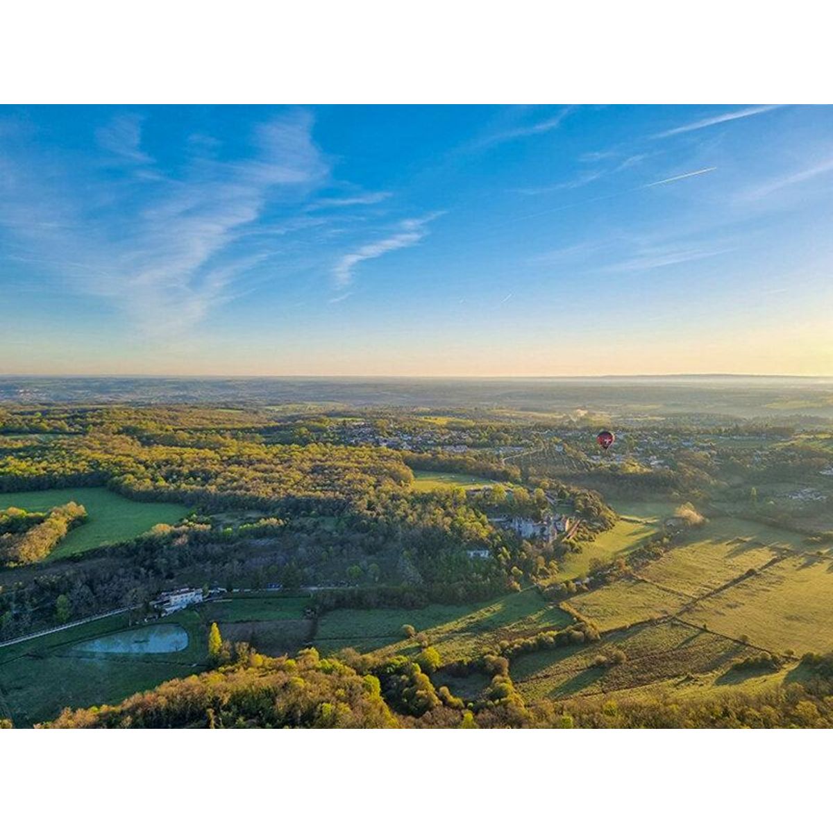 Smartbox Vol en montgolfière en Charente - Coffret Cadeau Sport & Aventure