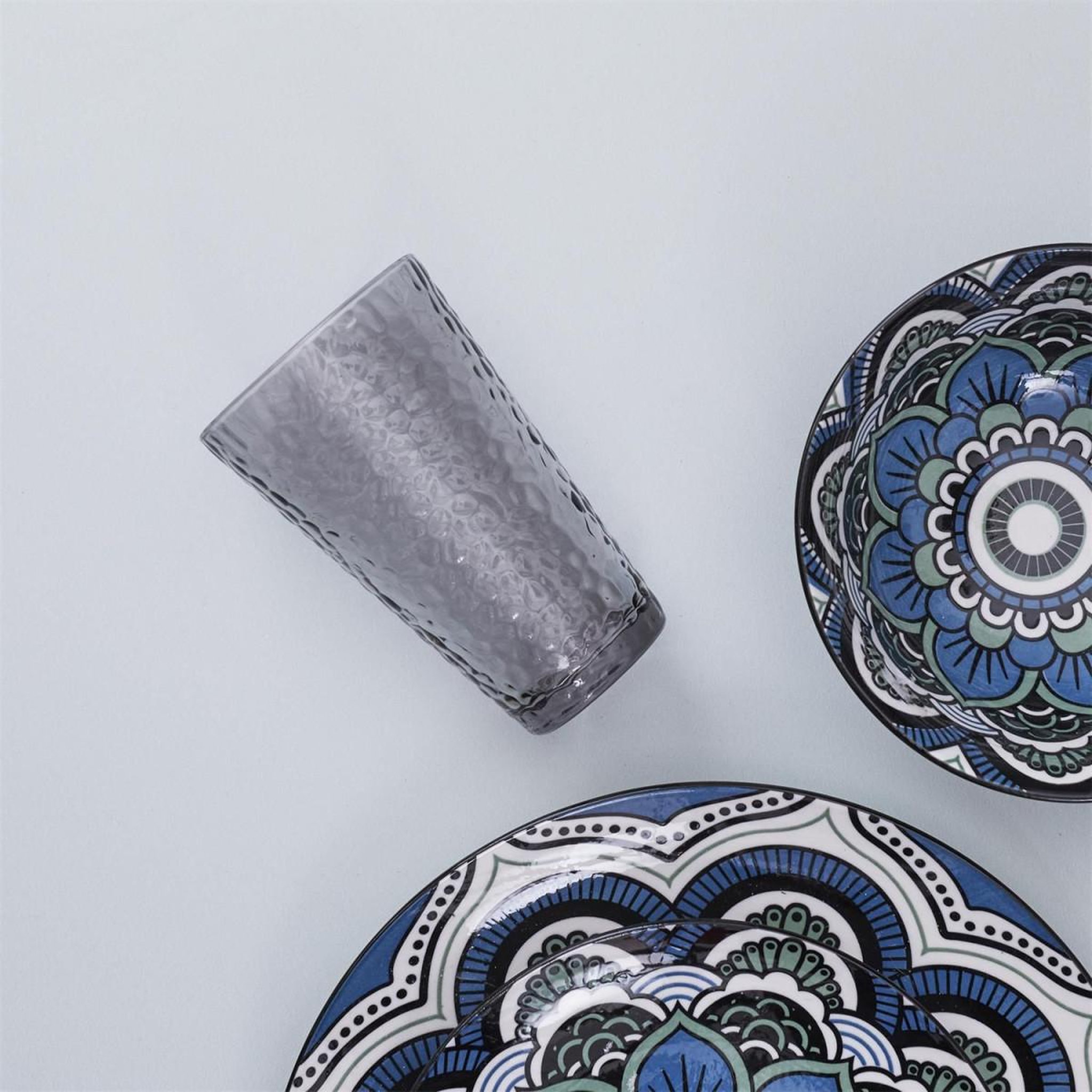 Voir la diapositive 3 : The Home Deco Factory Lot de 6 verres à eau  martelé  34cl gris irisé
