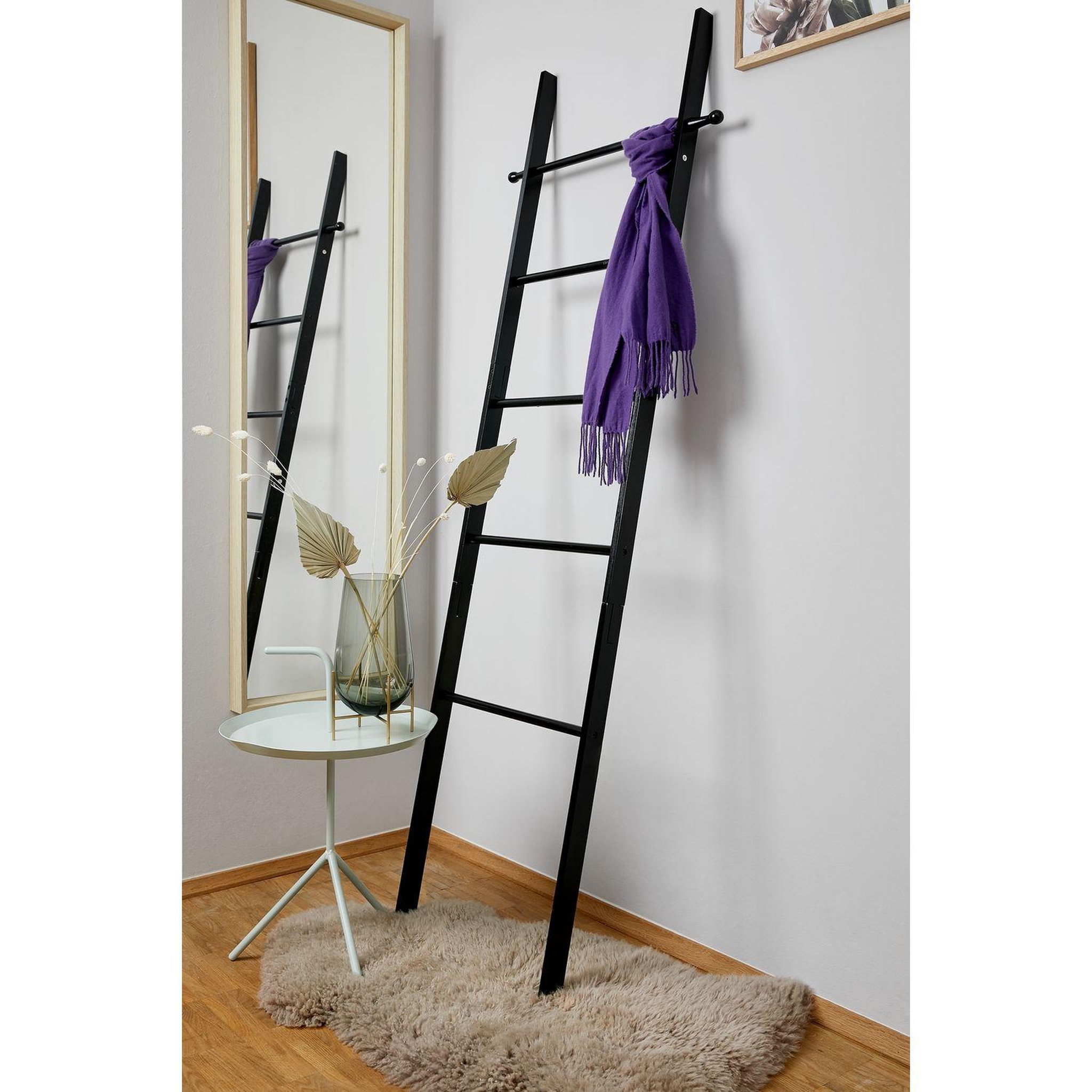 Voir la diapositive 3 : Wenko Echelle porte-serviette design bambou suri - l. 43 x h. 170 cm - noir
