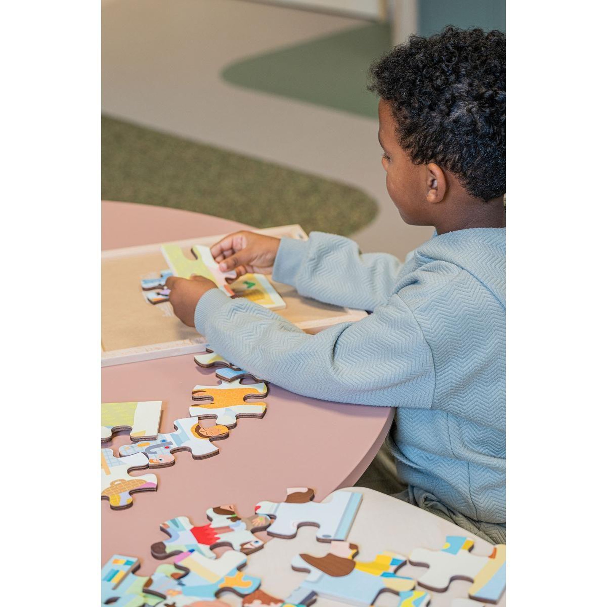 Voir la diapositive 4 : EDUCO Routine quotidienne - prendre un bain — 16 pièces de puzzle