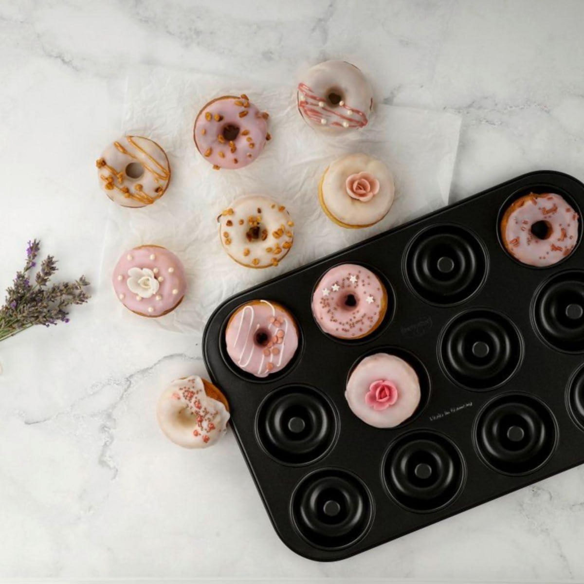 DR.OETKER Moule donut et bagel 12 empreintes 26,5 x 38,5 cm Dr. Oetker Tradition