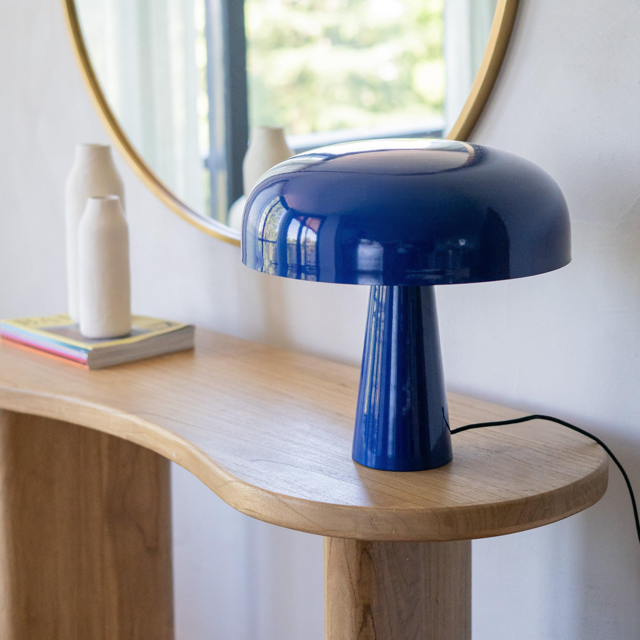Voir la diapositive 2 : MAISON PAVANE Lampe à poser en métal bleu foncé-livia