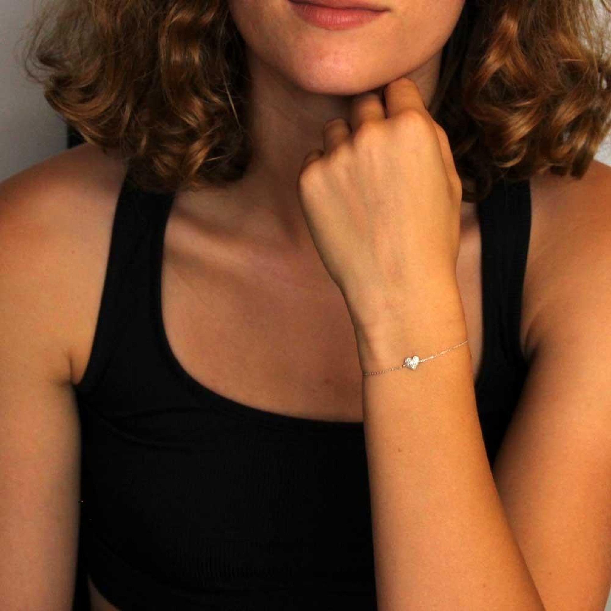 Voir la diapositive 3 : L'ATELIER D'AZUR Bracelet Or Blanc et Diamants - Motif Coeur