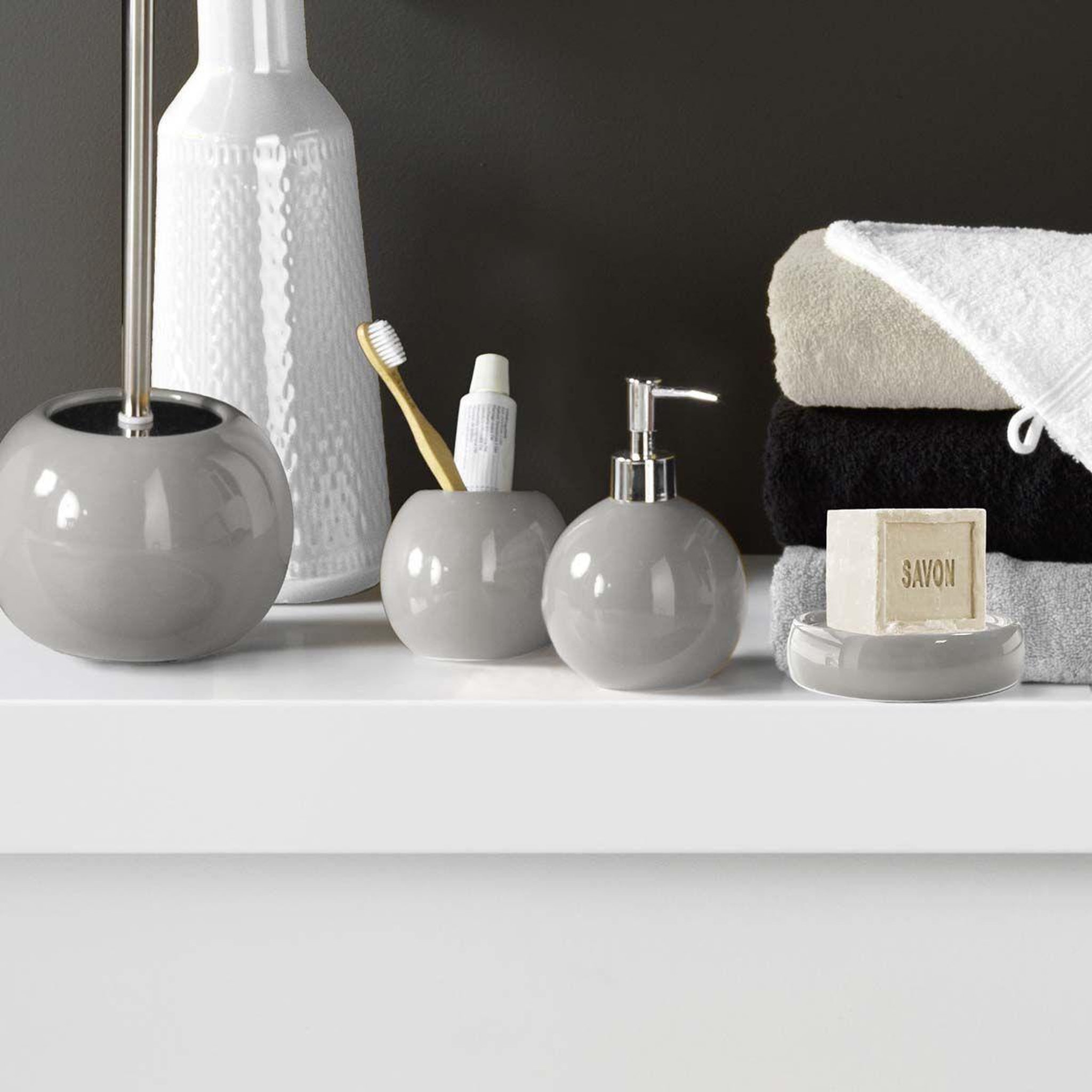 Voir la diapositive 2 : Douceur d'Intérieur Gobelet de salle de bain  bullea  9cm gris clair
