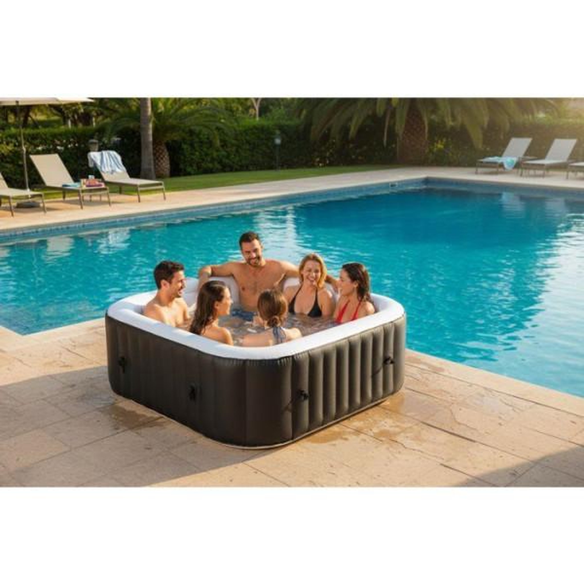 Voir la diapositive 4 : SUNSPA KIT TOUT INCLUS SUNSPA: spa gonflable carré 6 places et accessoires : 4 appuis tetes, filtre, épuisette, brosse, tapis, couver