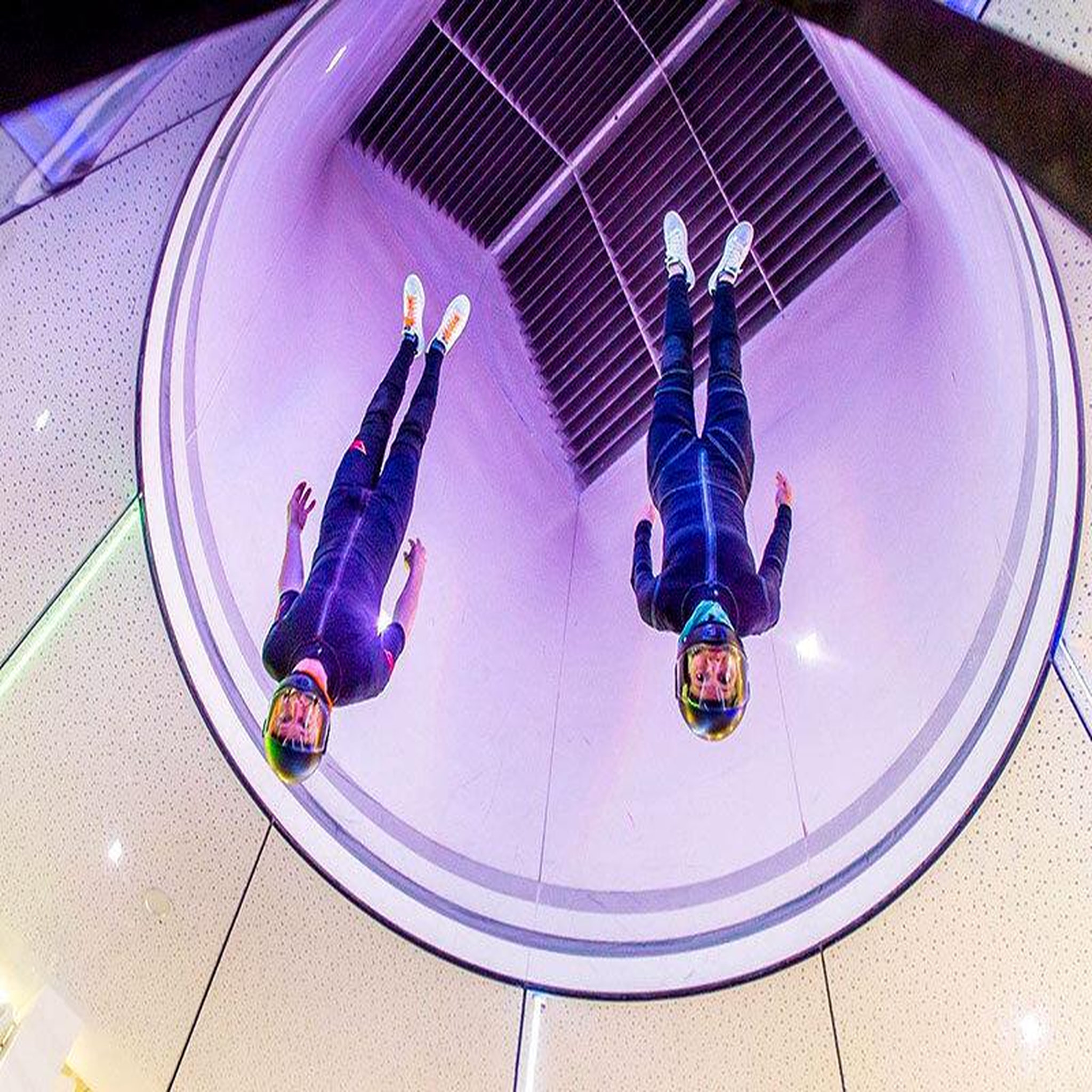 Voir la diapositive 4 : Smartbox Trois vols consécutifs en simulateur de chute libre près de lille - coffret cadeau sport & aventure