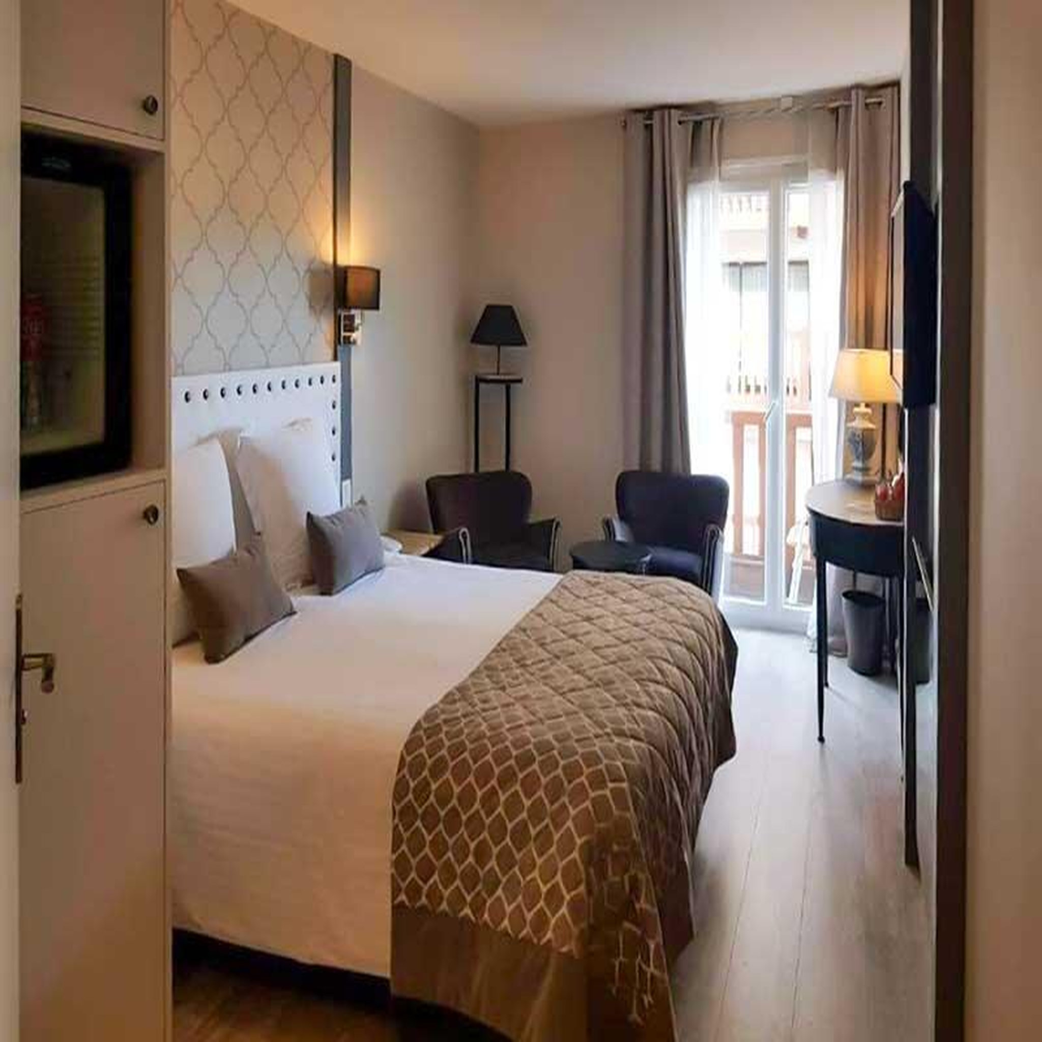 Voir la diapositive 2 : Smartbox 2 jours en hôtel avec soin du corps au bord de la mer à deauville - coffret cadeau séjour