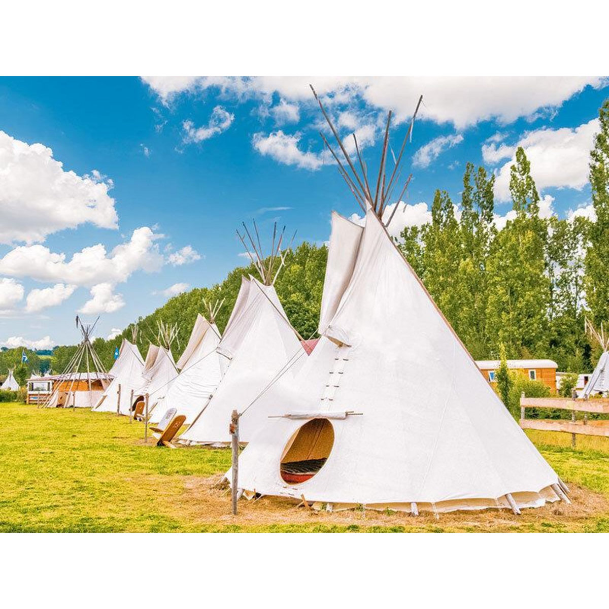 Smartbox 4 jours insolites en tipi près du Mans - Coffret Cadeau Séjour