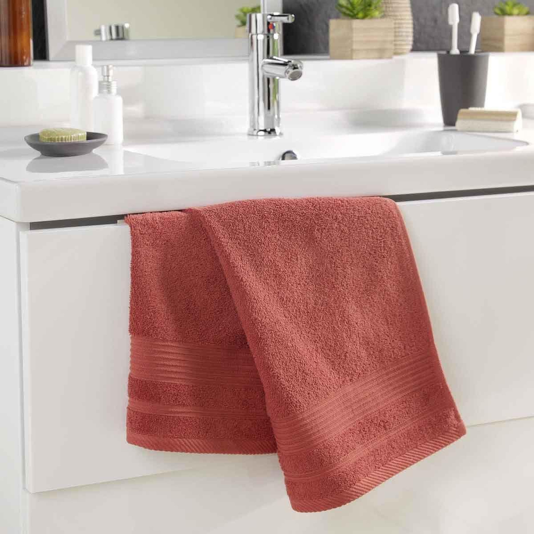 Voir la diapositive 2 : Douceur d'Intérieur Serviette de toilette  tendresse  50x90cm terracotta