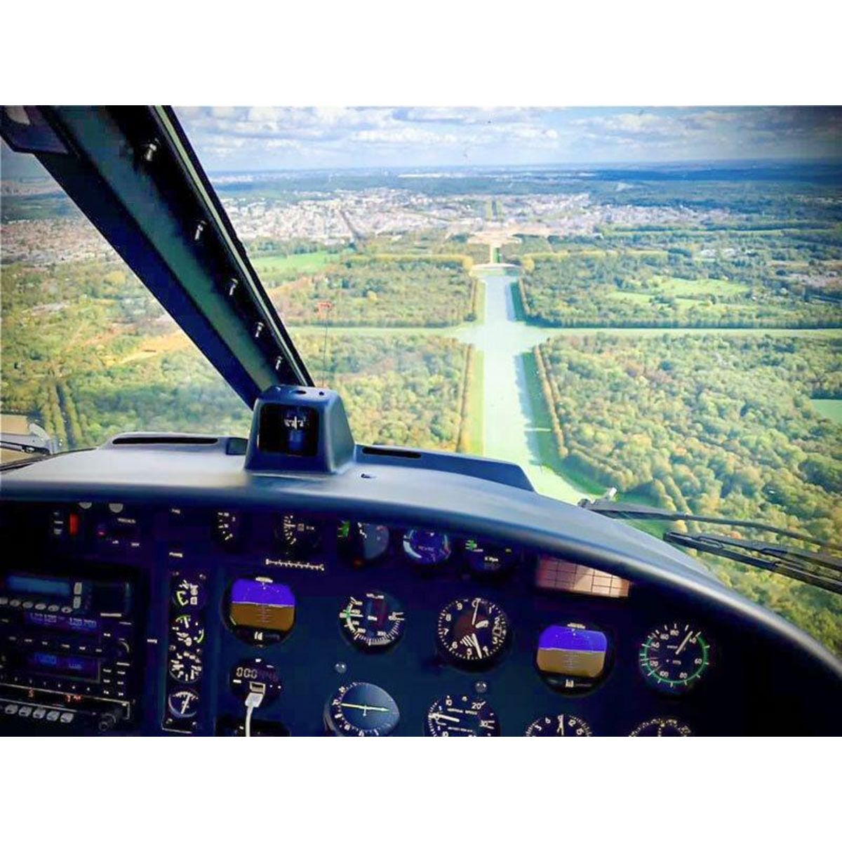 Smartbox Vol en hélicoptère de 30 min pour 2 au-dessus du château de Versailles - Coffret Cadeau Sport & Aventure