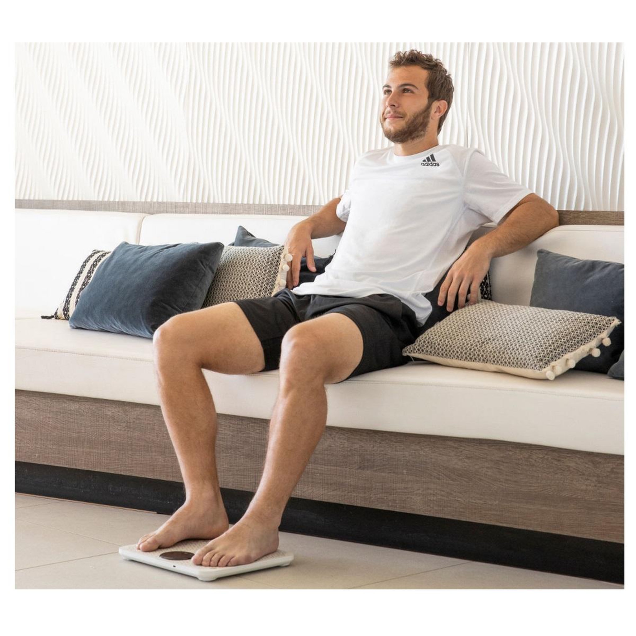 Voir la diapositive 3 : Terraillon Pèse personne et électrostimulateur blanc - powermassager