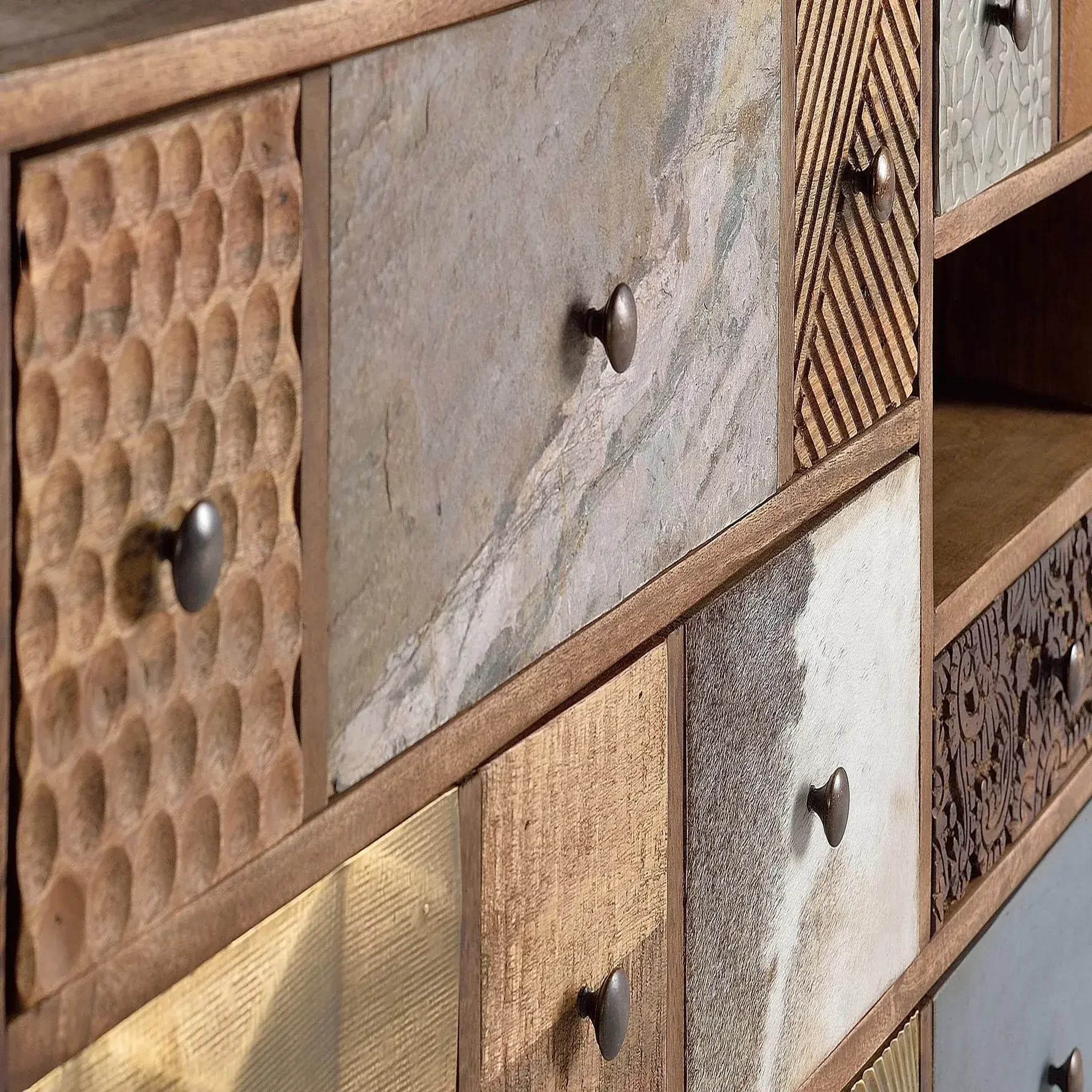 Voir la diapositive 3 : GINER Y COLOMER SL Buffet en bois de manguier 110cm style boho rétro
