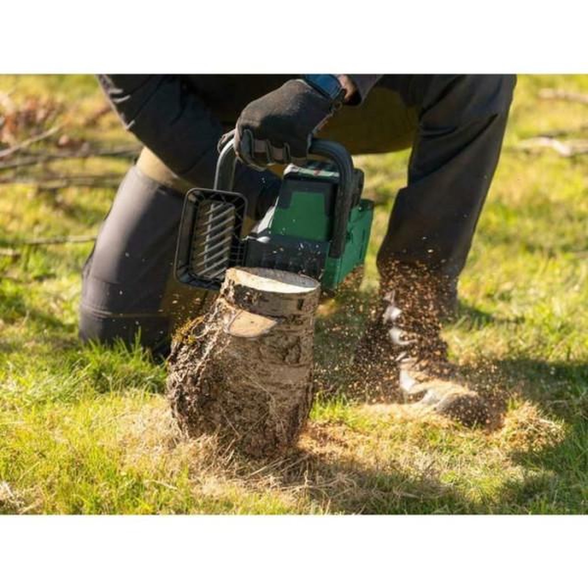 Voir la diapositive 2 : BOSCH Bosch Tronçonneuse sans fil PKE18V-30-28 - BOSCH - sans batterie, ni chargeur - 06008B8B01