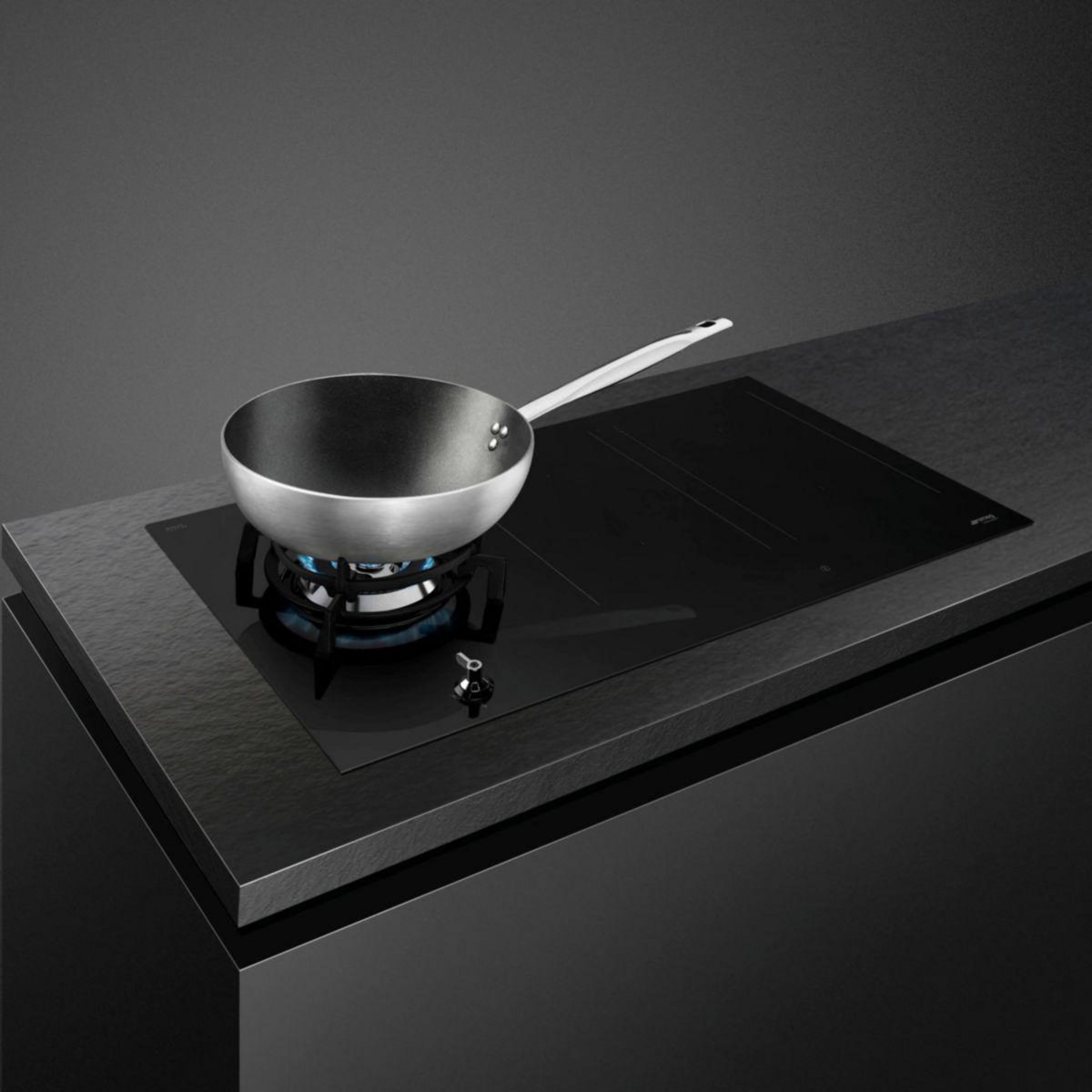 SMEG Plaque mixte induction gaz PM3953D