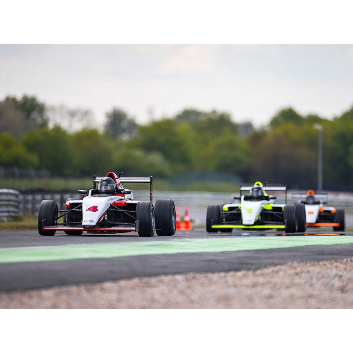 Smartbox Stage de pilotage monoplace : 6 à 8 tours sur circuit en Formule 4 Tatuus - Coffret Cadeau Sport & Aventure