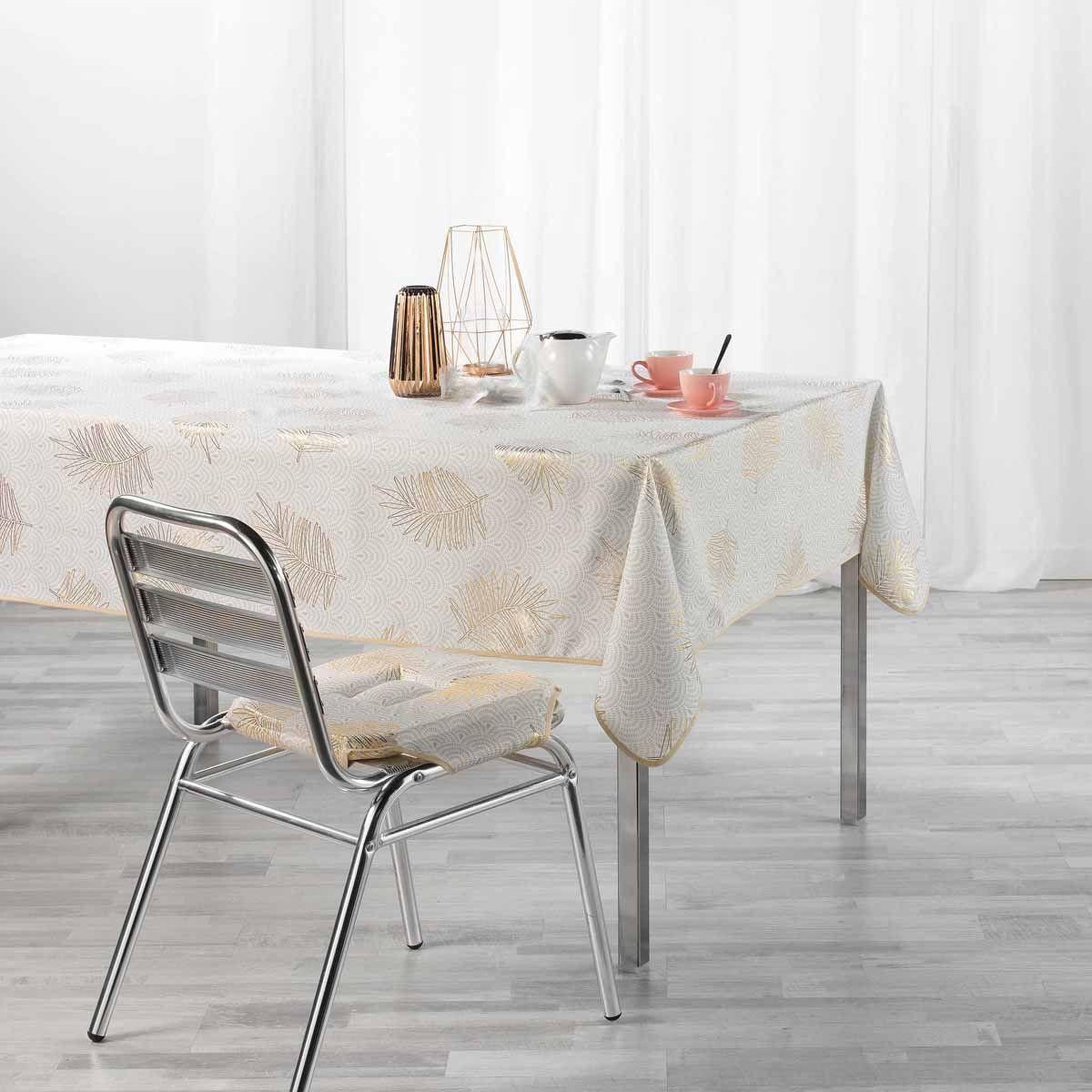 Voir la diapositive 3 : Douceur d'Intérieur Nappe imprimée métallisé  sunny gold  145x240cm or