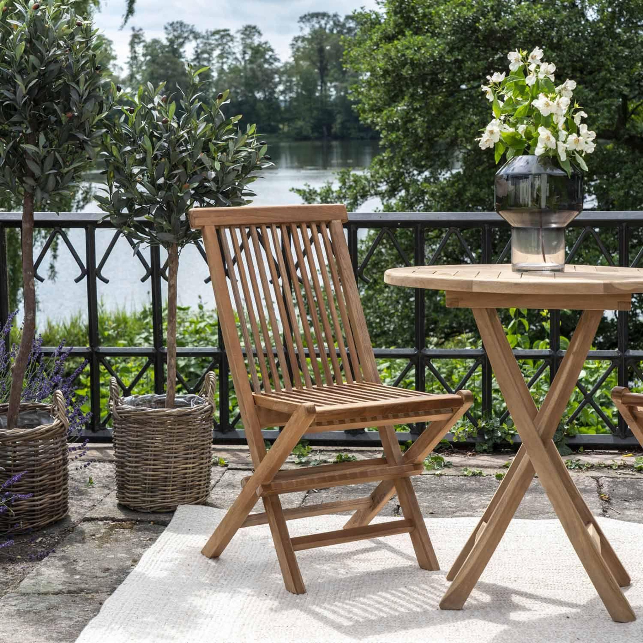 Voir la diapositive 2 : HOUSE NORDIC 6 chaises de jardin en teck toledo