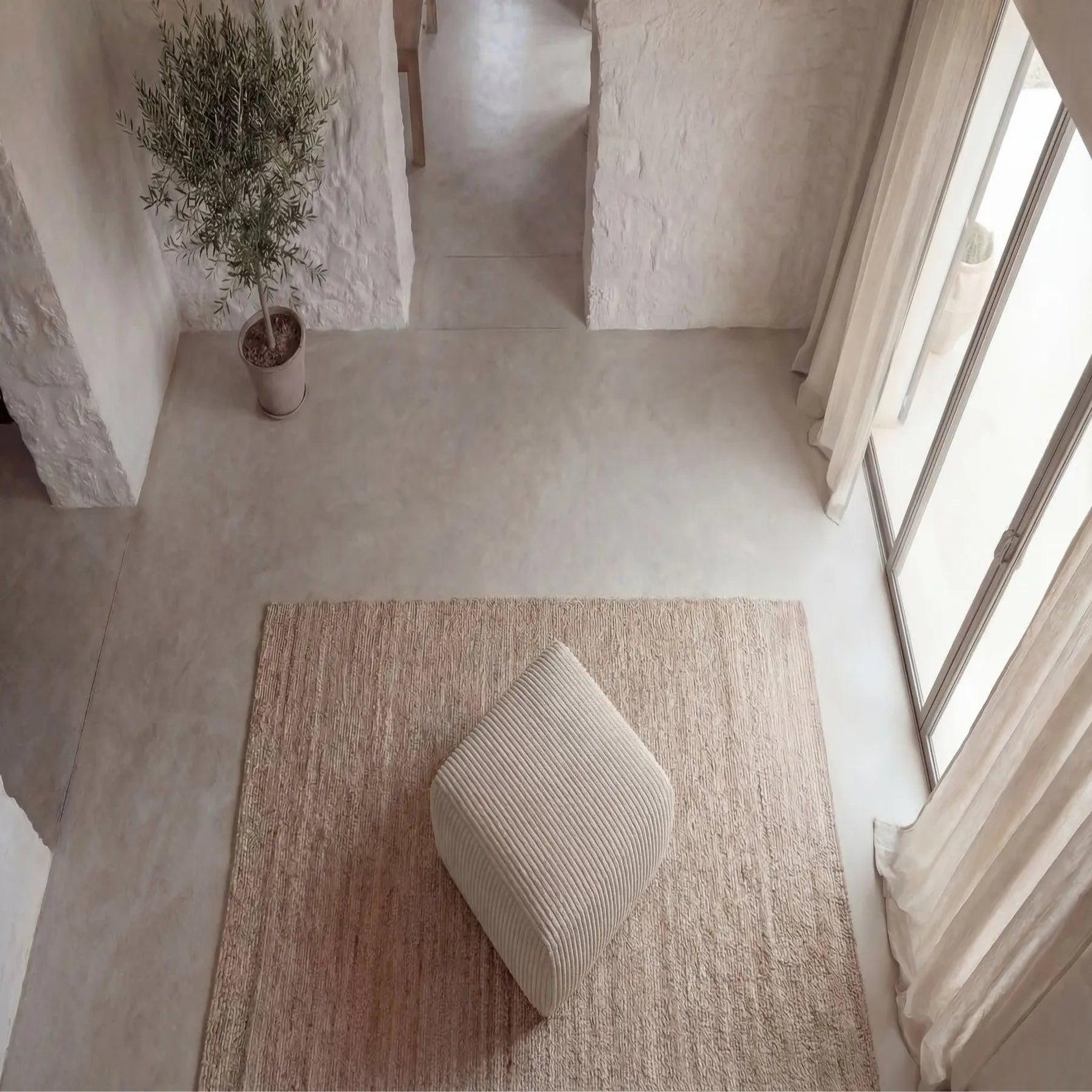 Voir la diapositive 5 : CASANOVA PARIS Elio - pouf velours côtelé
