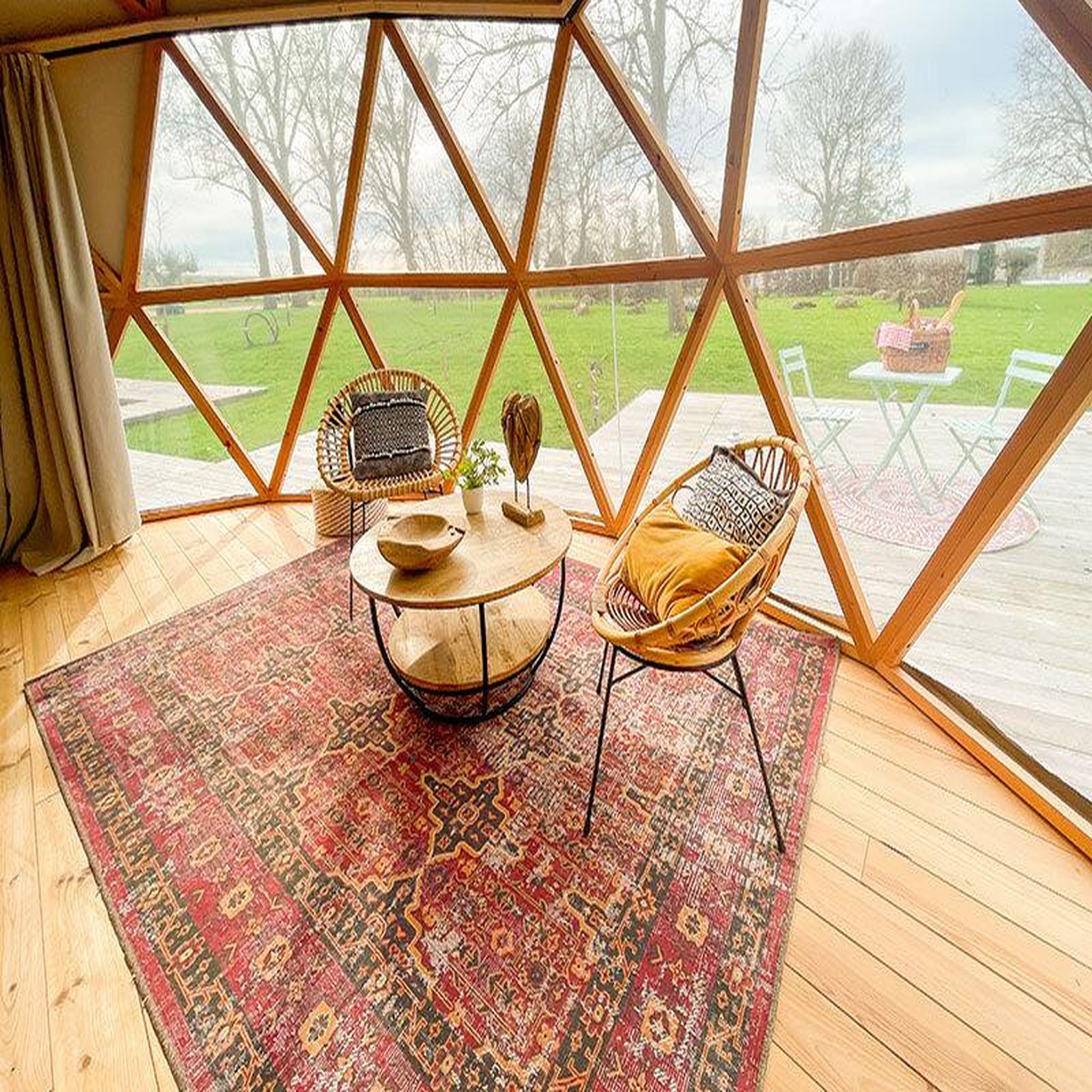 Voir la diapositive 4 : Smartbox 2 jours insolites en dôme avec accès à l'espace détente près de provins - coffret cadeau séjour