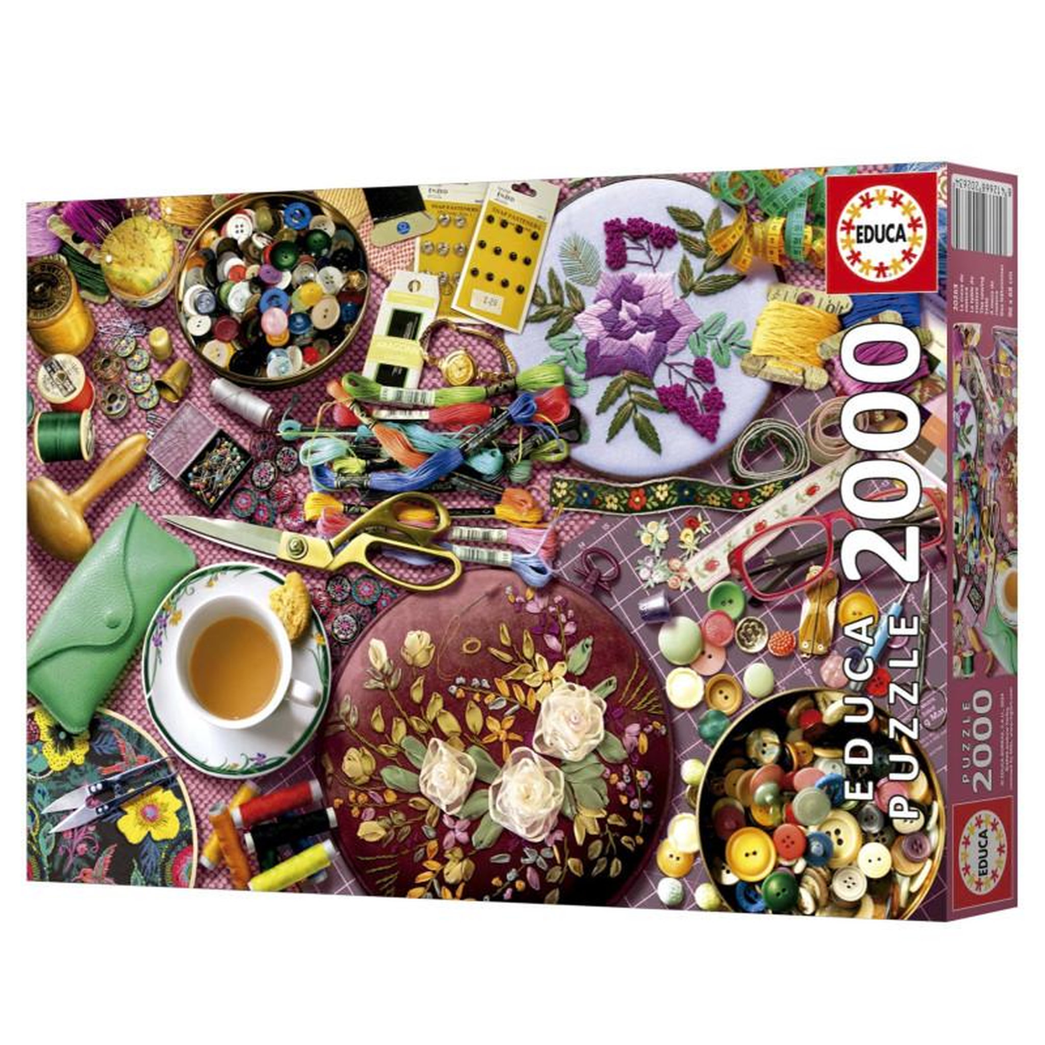 Voir la diapositive 5 : EDUCA Puzzle 2000 pièces - La table de couture - 96 x 68 cm - Dès 15 ans - Educa