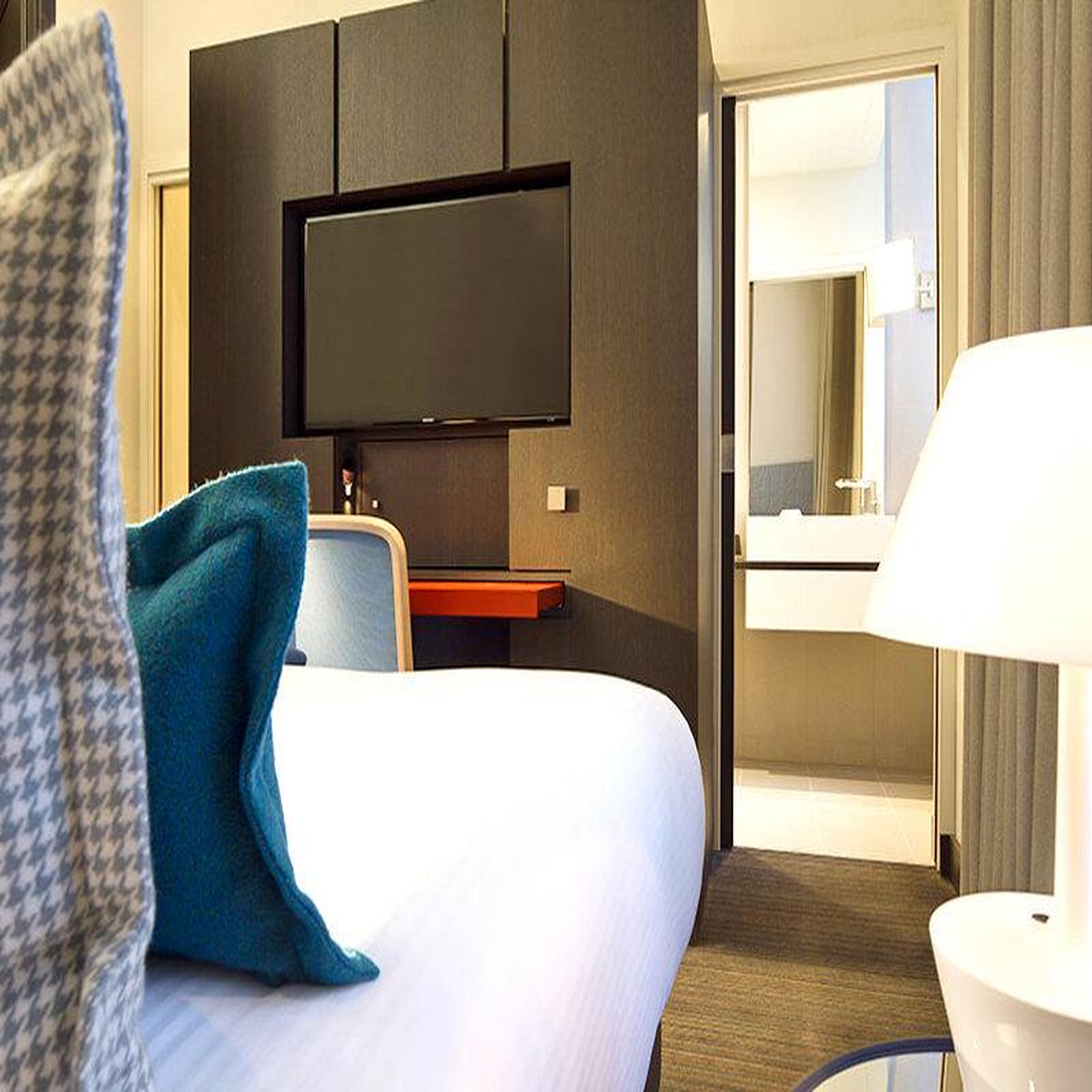 Voir la diapositive 2 : Smartbox 2 jours en hôtel 4* à strasbourg avec accès libre à l'espace détente - coffret cadeau séjour