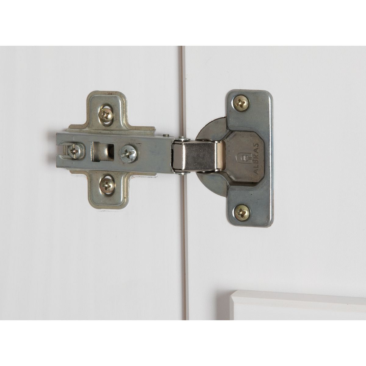 Armoire 2 portes en pin massif  2 tiroirs L93cm MARIEKE